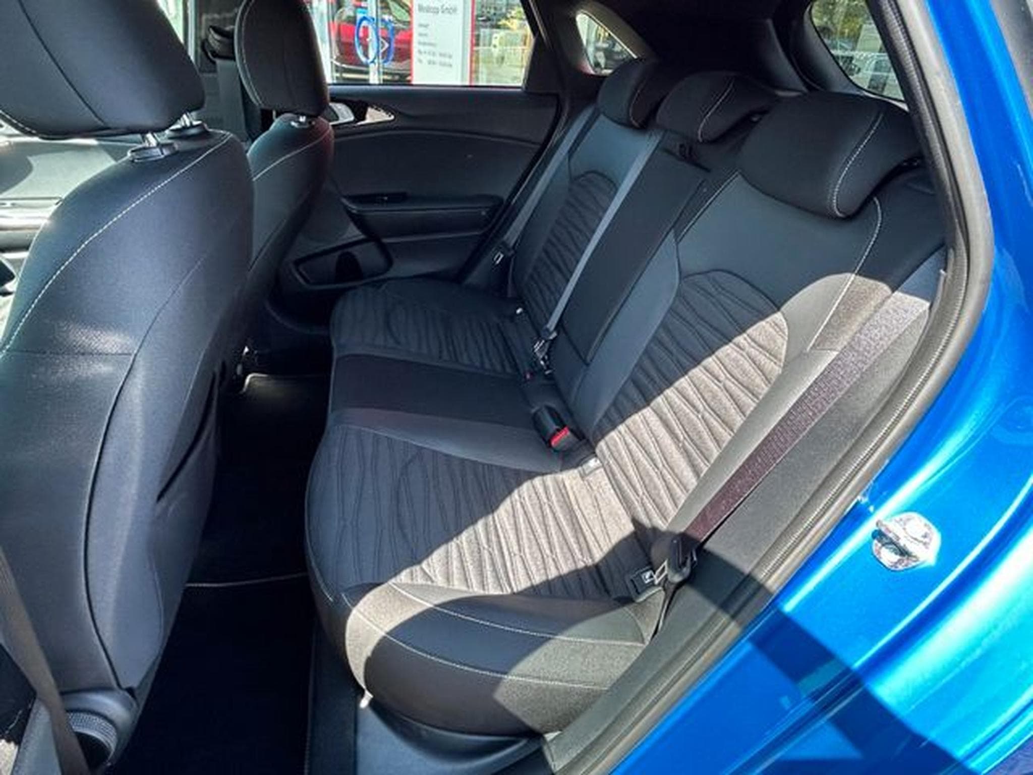 Kia Ceed Ceed 1,5 T DCT GT-Line TECH LED Navi Kamera (2025) - Photo 13