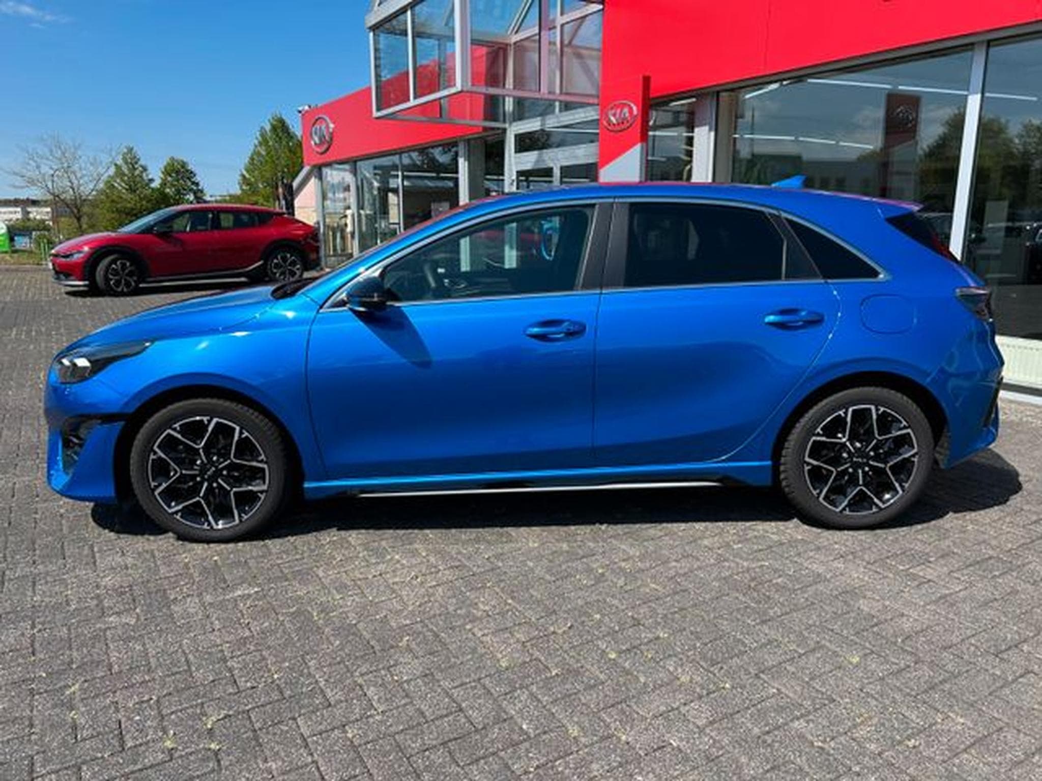 Kia Ceed Ceed 1,5 T DCT GT-Line TECH LED Navi Kamera (2025) - Photo 4