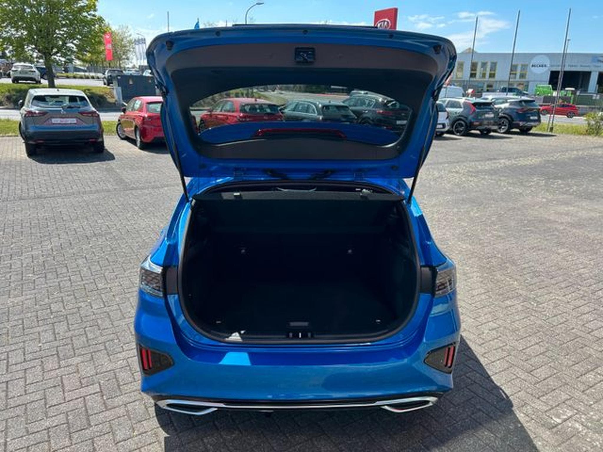 Kia Ceed Ceed 1,5 T DCT GT-Line TECH LED Navi Kamera (2025) - Photo 7