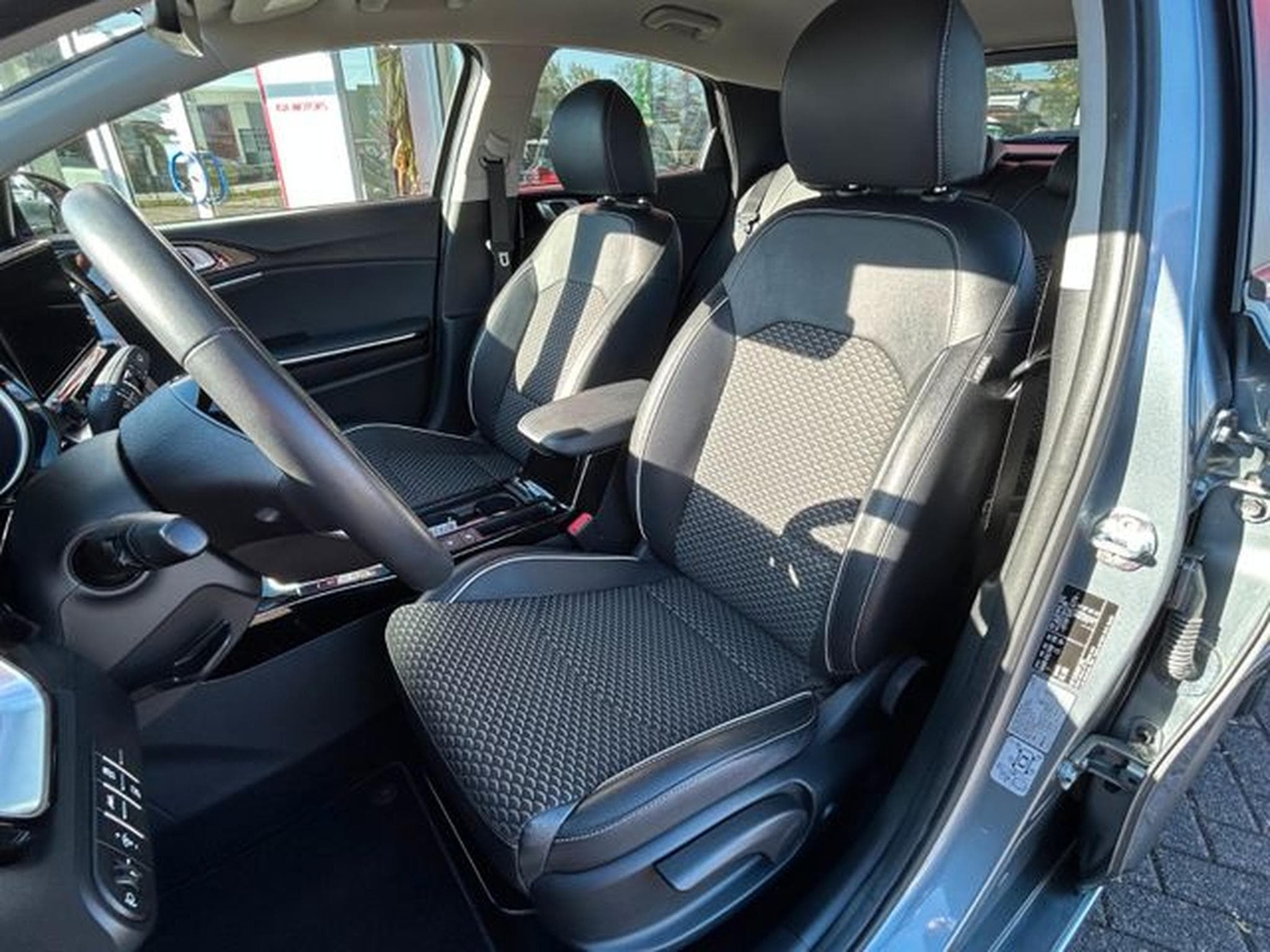 Kia XCeed XCeed 1,5T Vision LED Kamera Navi SHZ AHK (2023) - Photo 11