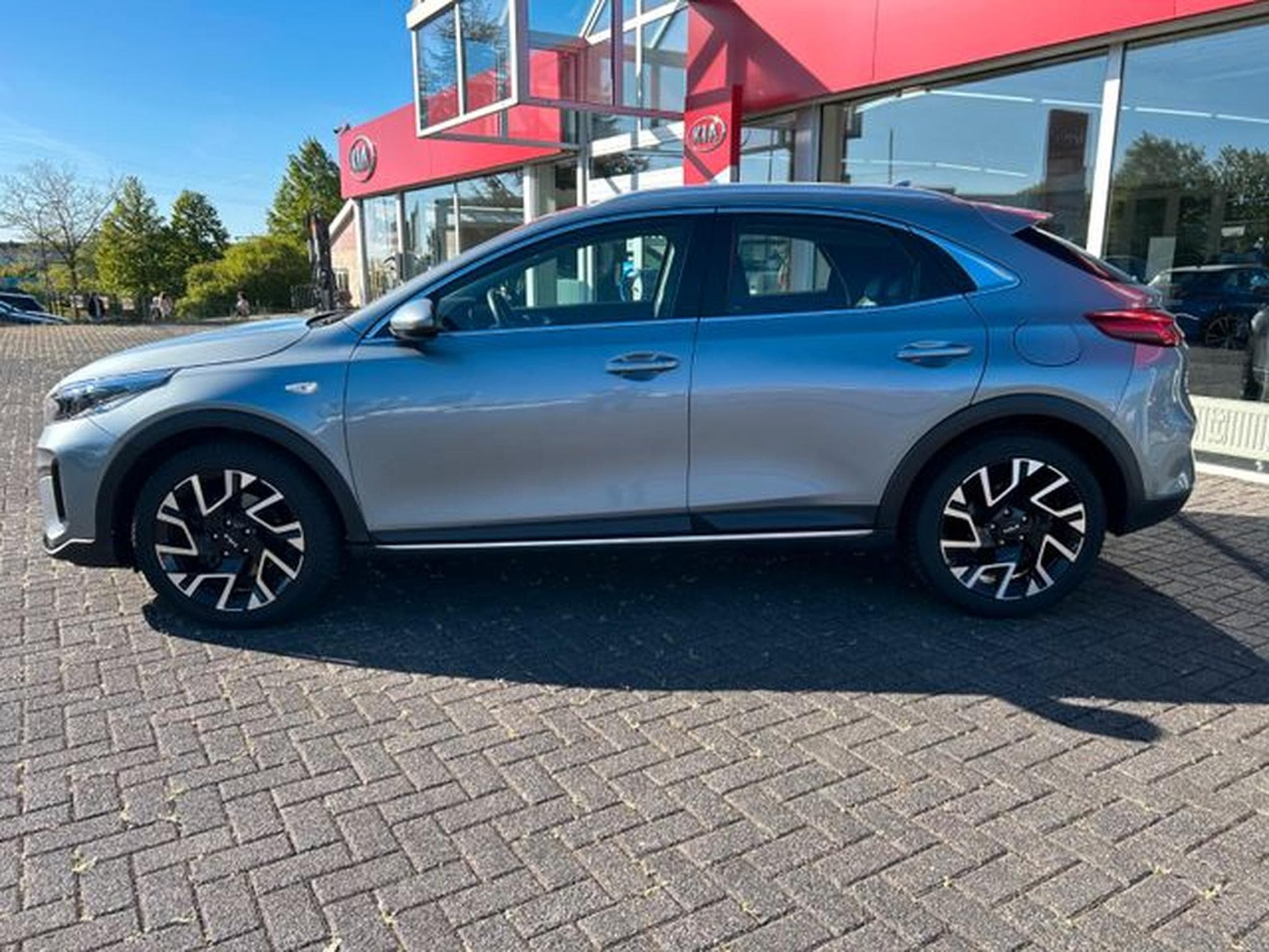 Kia XCeed XCeed 1,5T Vision LED Kamera Navi SHZ AHK (2023) - Photo 4