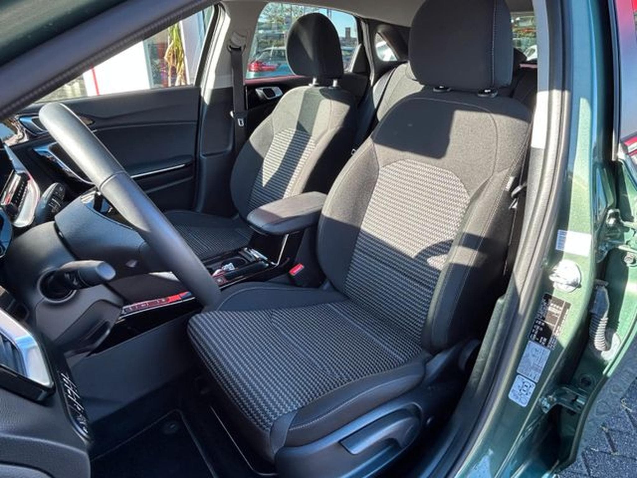 Kia Ceed Ceed 1,5 T DCT Spirit LED Navi Kamera JBL (2025) - Photo 10