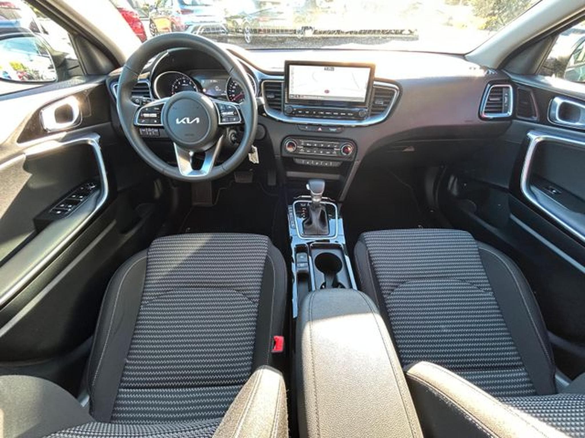Kia Ceed Ceed 1,5 T DCT Spirit LED Navi Kamera JBL (2025) - Photo 14