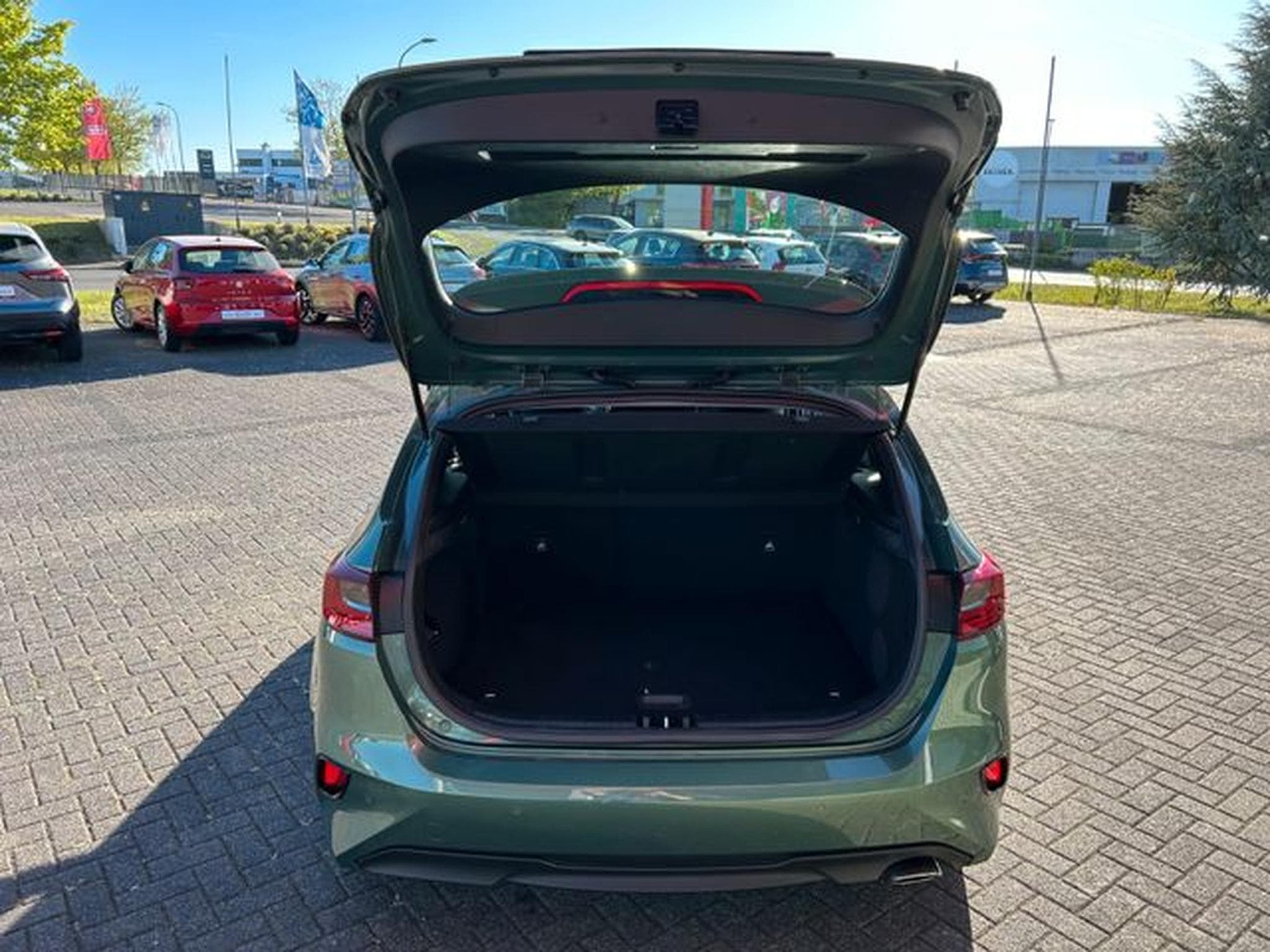 Kia Ceed Ceed 1,5 T DCT Spirit LED Navi Kamera JBL (2025) - Photo 7