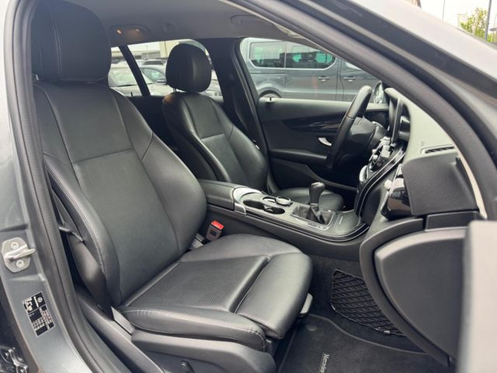 Mercedes C 180 C 180dT*FACELIFT*VOLL-LED*NAVI*AHK*LEDER*KAMERA* (2019) - Photo 14