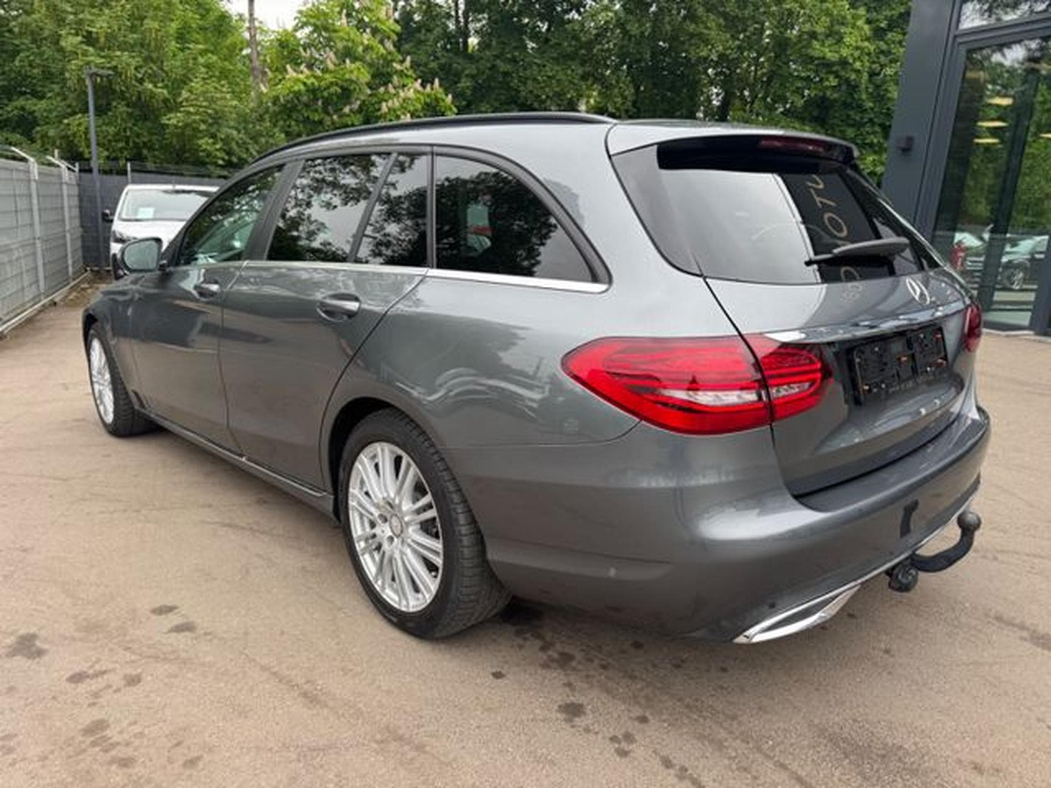 Mercedes C 180 C 180dT*FACELIFT*VOLL-LED*NAVI*AHK*LEDER*KAMERA* (2019) - Photo 8