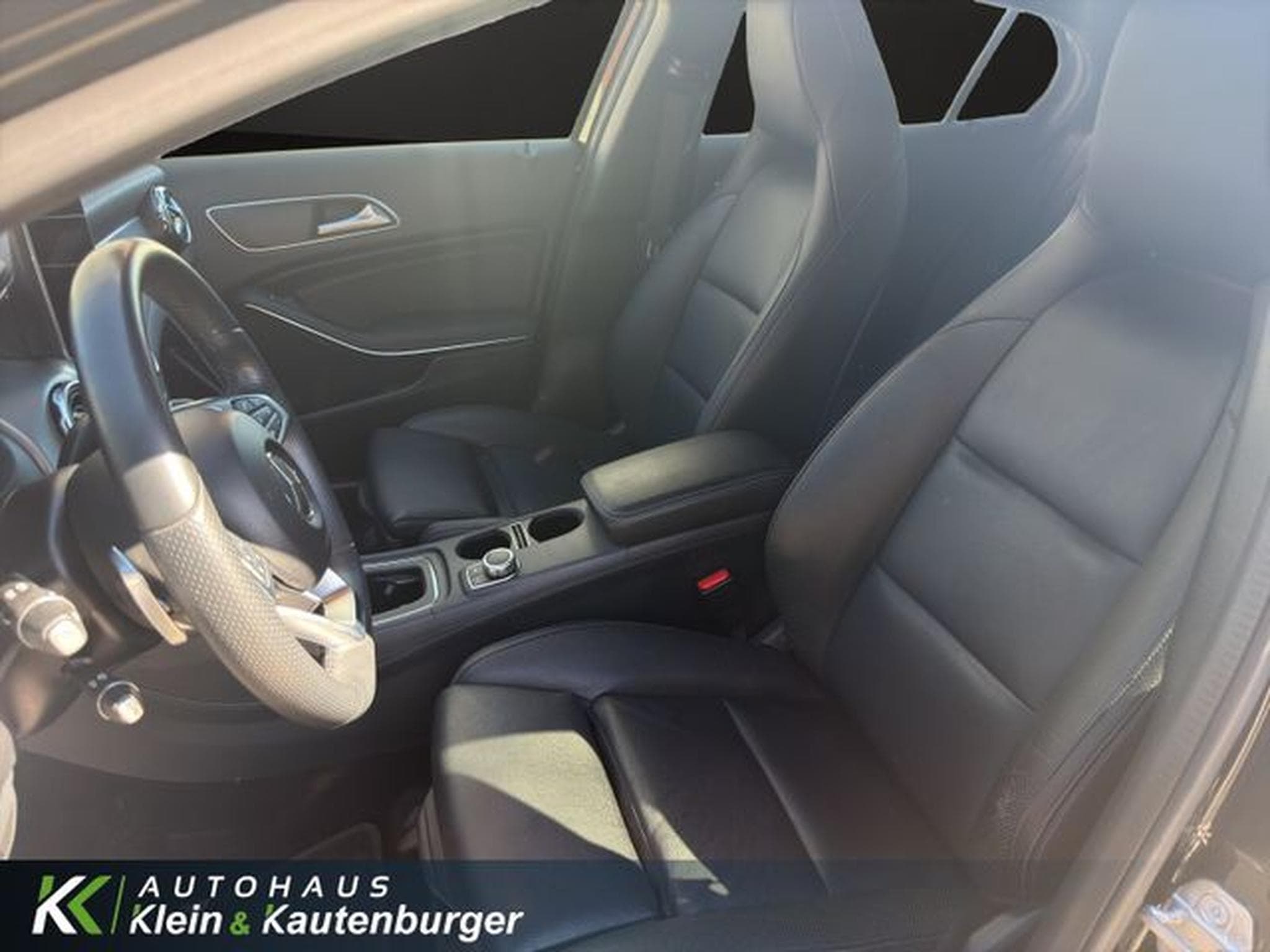 Mercedes GLA 250 GLA 250 AMG +NIGHT+LED+SPORTSITZE+19 ZOLL+NAVI (2018) - Photo 13