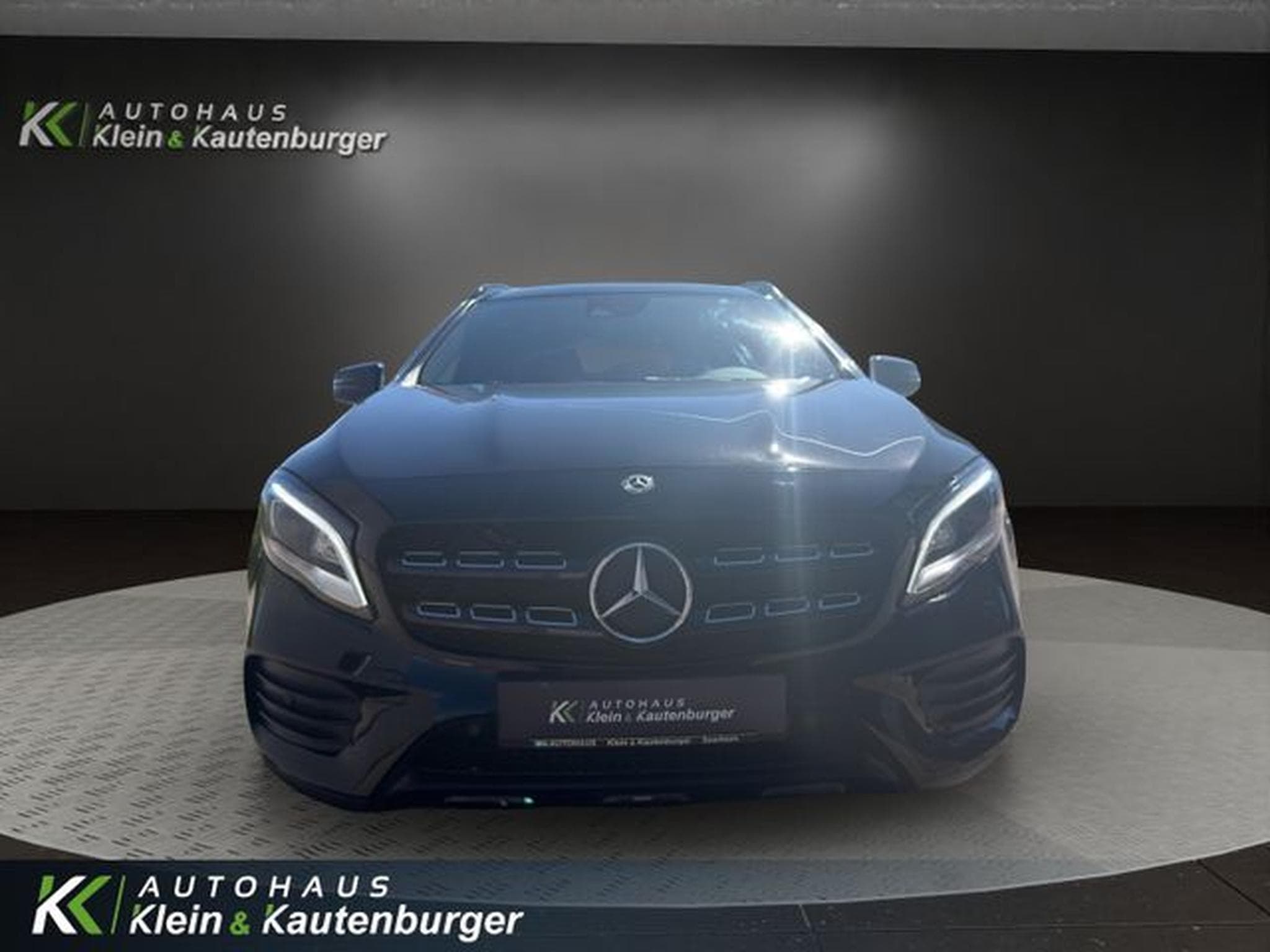 Mercedes GLA 250 GLA 250 AMG +NIGHT+LED+SPORTSITZE+19 ZOLL+NAVI (2018) - Photo 2