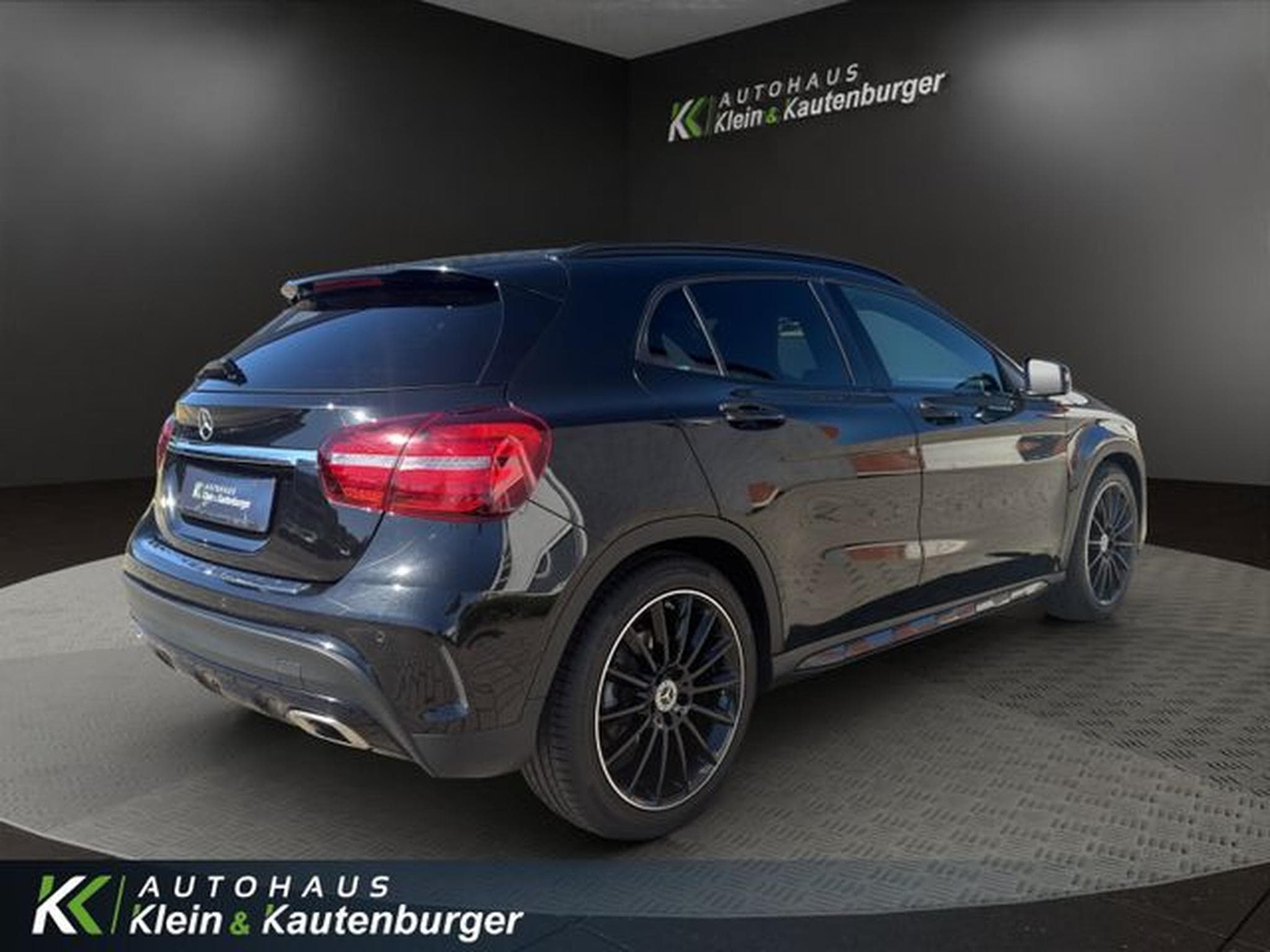 Mercedes GLA 250 GLA 250 AMG +NIGHT+LED+SPORTSITZE+19 ZOLL+NAVI (2018) - Photo 5