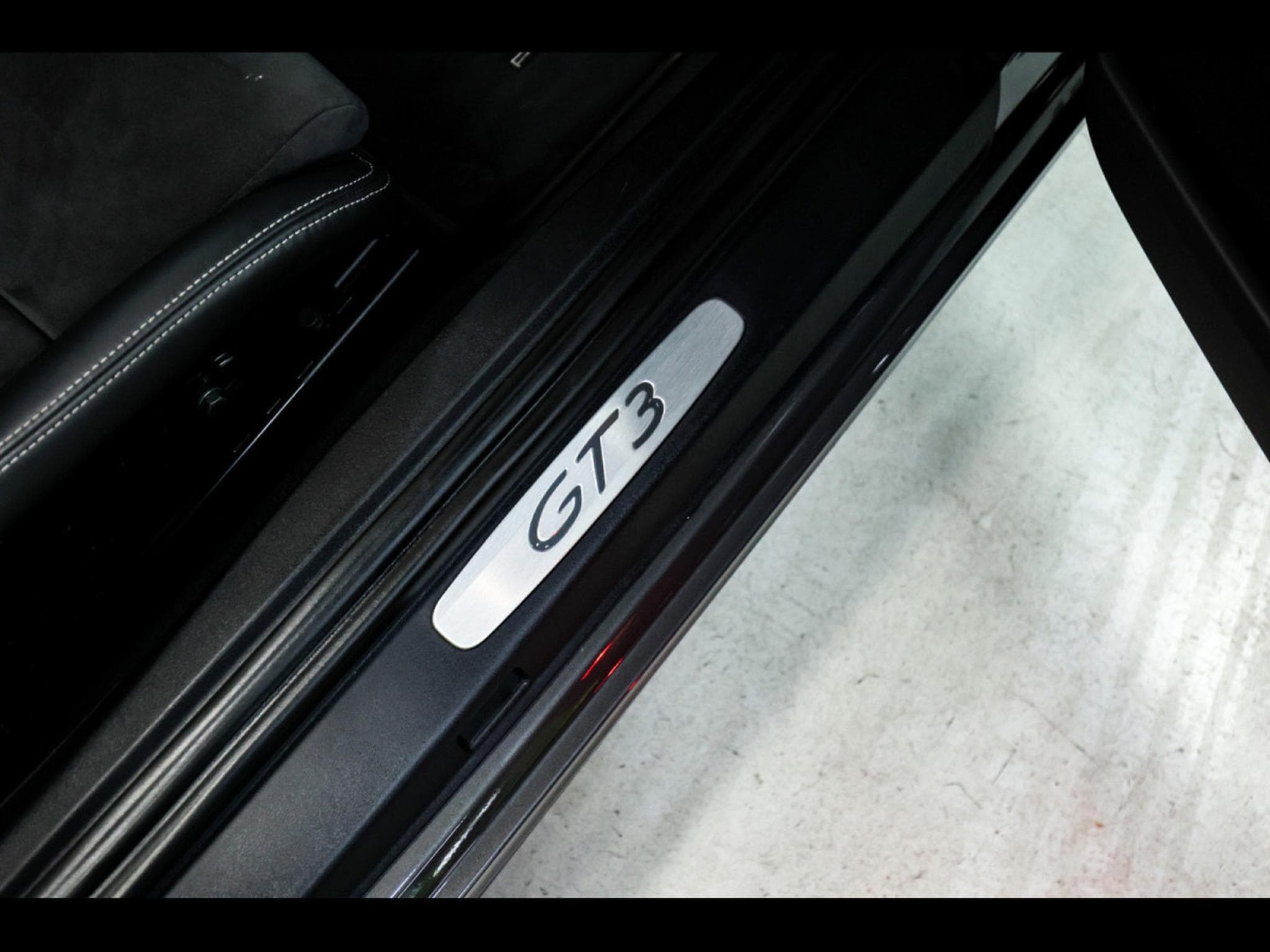 Porsche 911 .1 911 3.8 GT3 PDK – GRIS QUARTZ (2015) - Photo 21