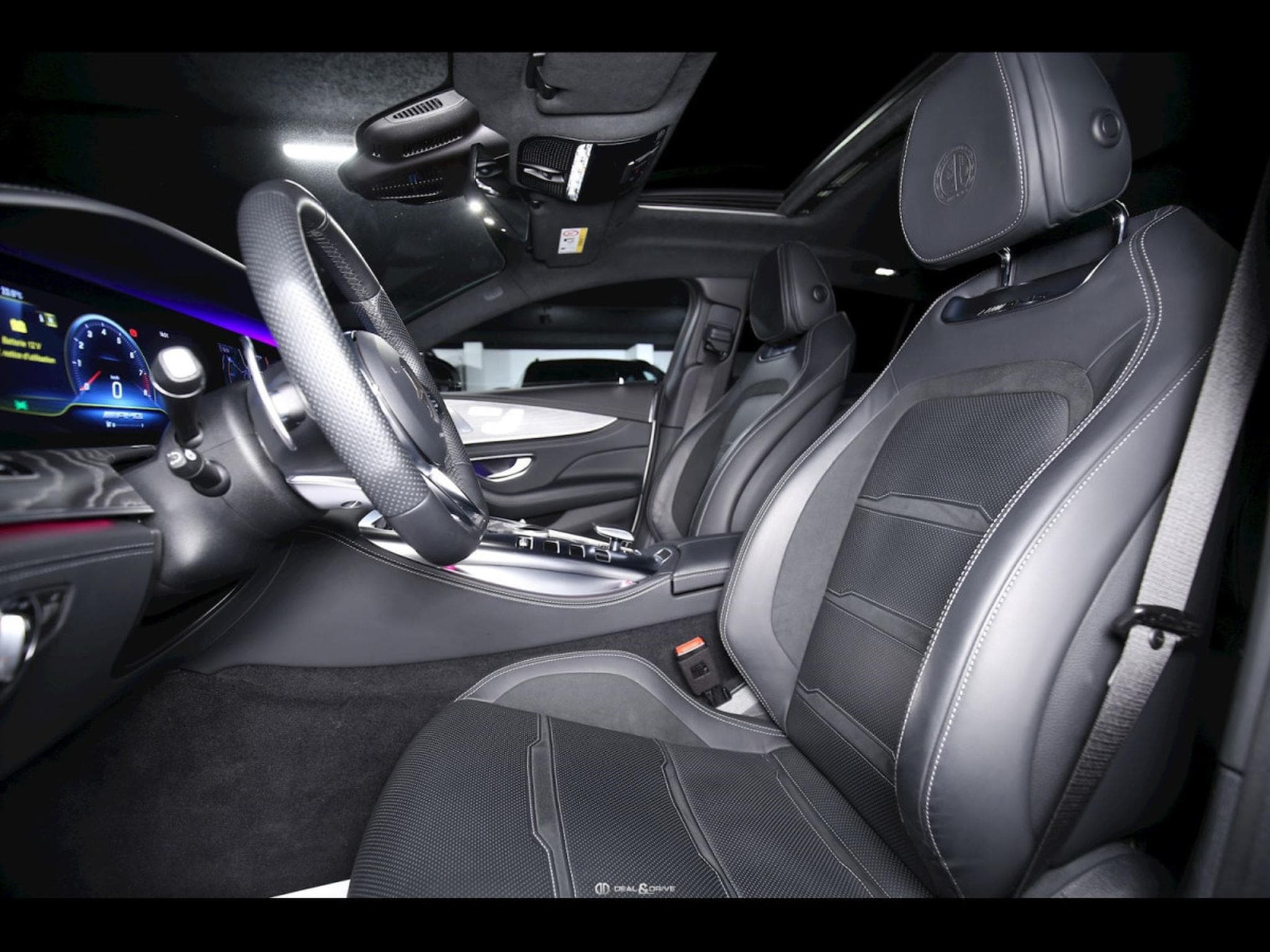 Mercedes AMG GT 4-Door 4.0 V8 63 S 4MATIC+ (639 CH) - DIAMOND WHITE METALLIC DESIGN (2019) - Photo 11