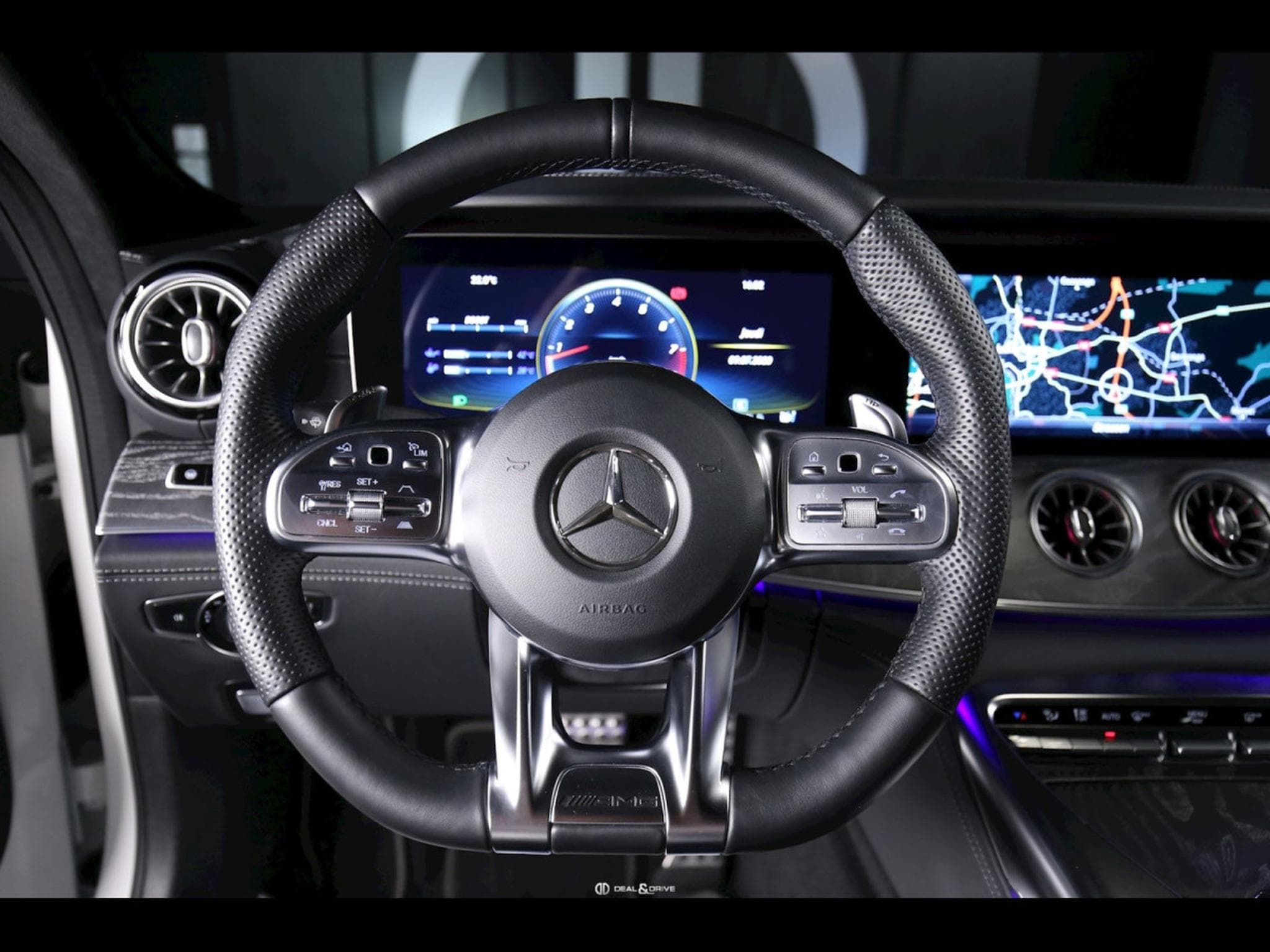 Mercedes AMG GT 4-Door 4.0 V8 63 S 4MATIC+ (639 CH) - DIAMOND WHITE METALLIC DESIGN (2019) - Photo 12