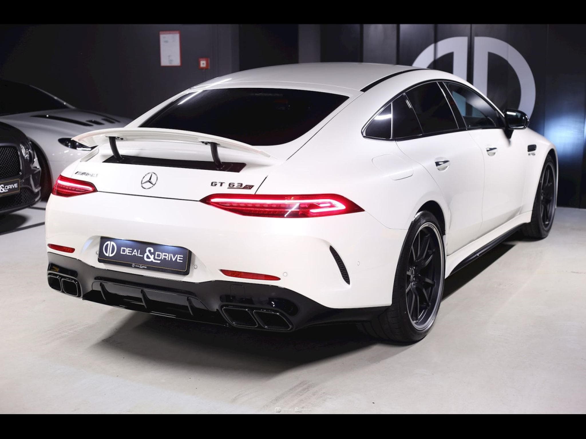 Mercedes AMG GT 4-Door 4.0 V8 63 S 4MATIC+ (639 CH) - DIAMOND WHITE METALLIC DESIGN (2019) - Photo 7