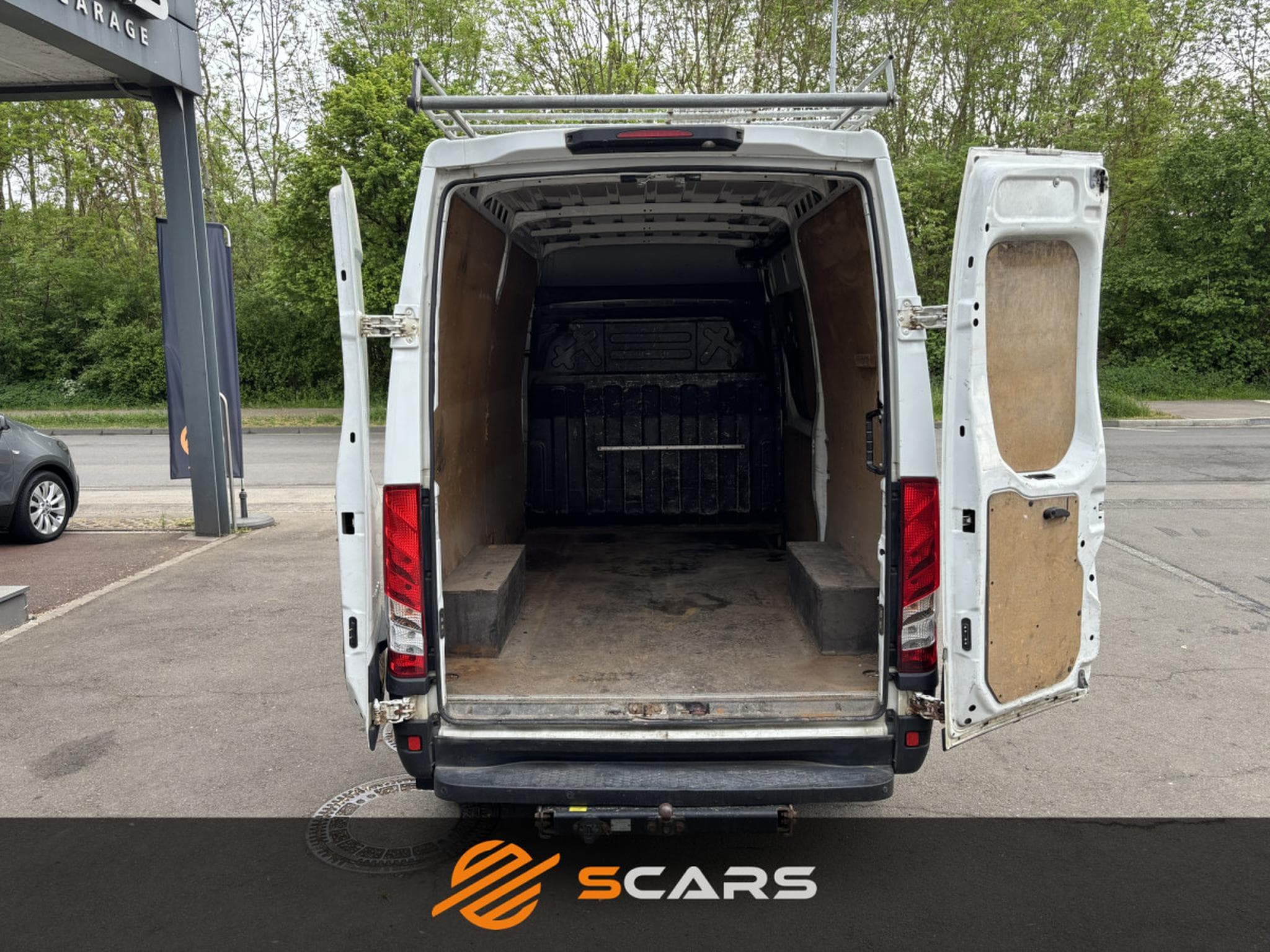 Iveco Daily 35S15 145cv L2H2   Attelage 3.5t (2015) - Foto 10