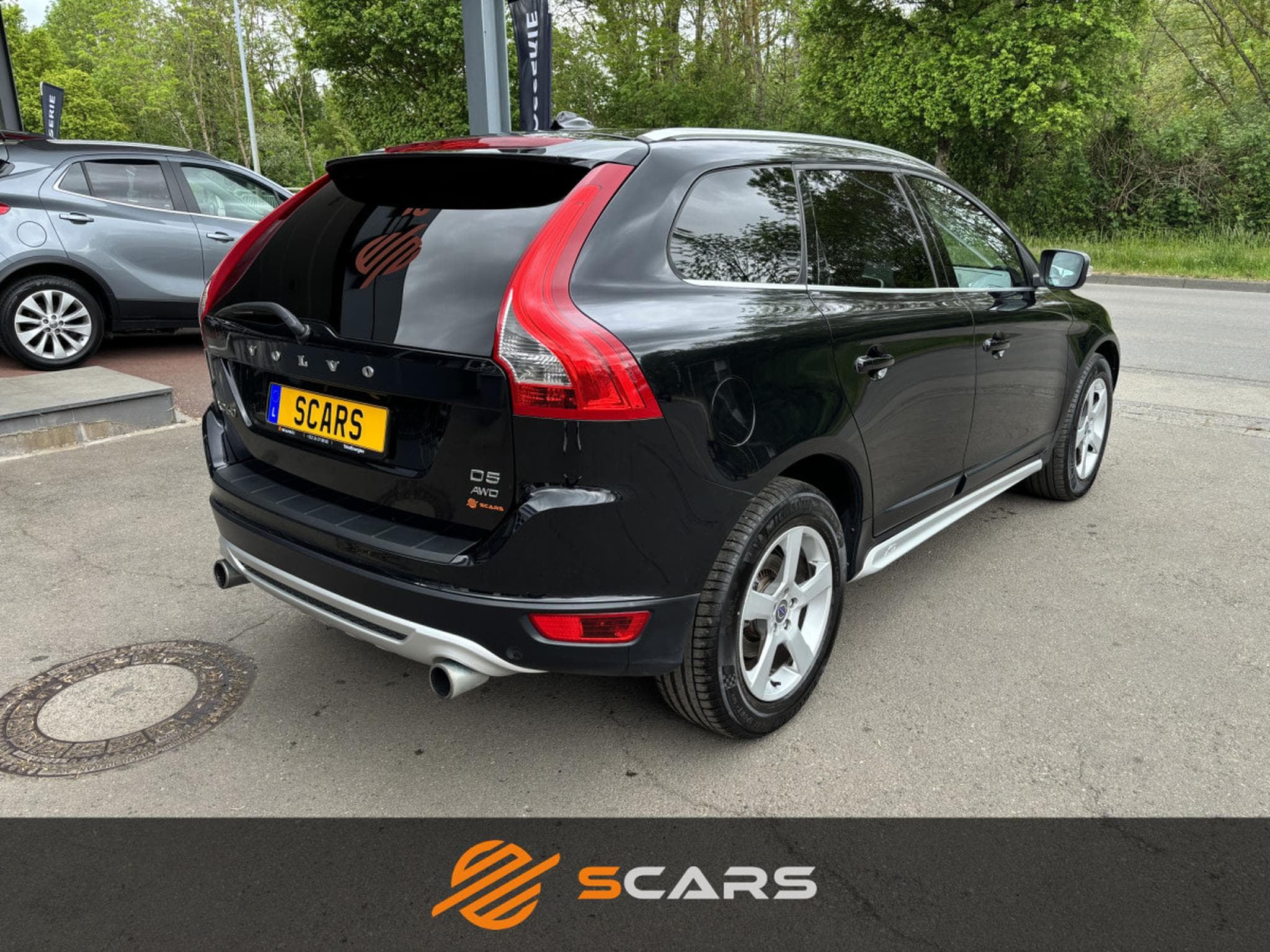 Volvo XC60 R DESIGN 2.4 D5 215CV 4x4 AWD (2012) - Photo 4