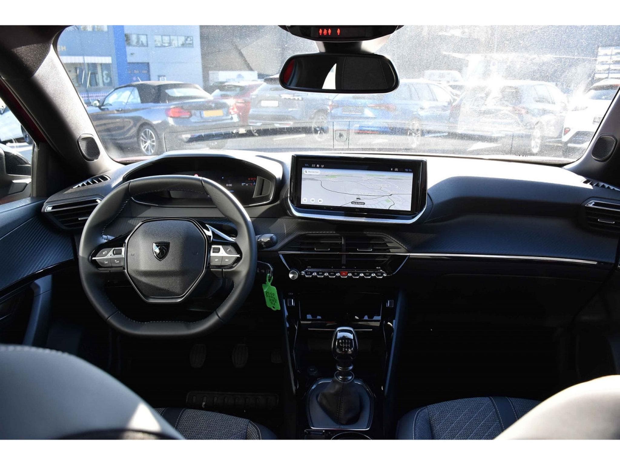 Peugeot 2008 1.2 PureTech Allure ACC GPS LANE SIDE REGUL CAM 360 1° MAIN (2025) - Photo 9