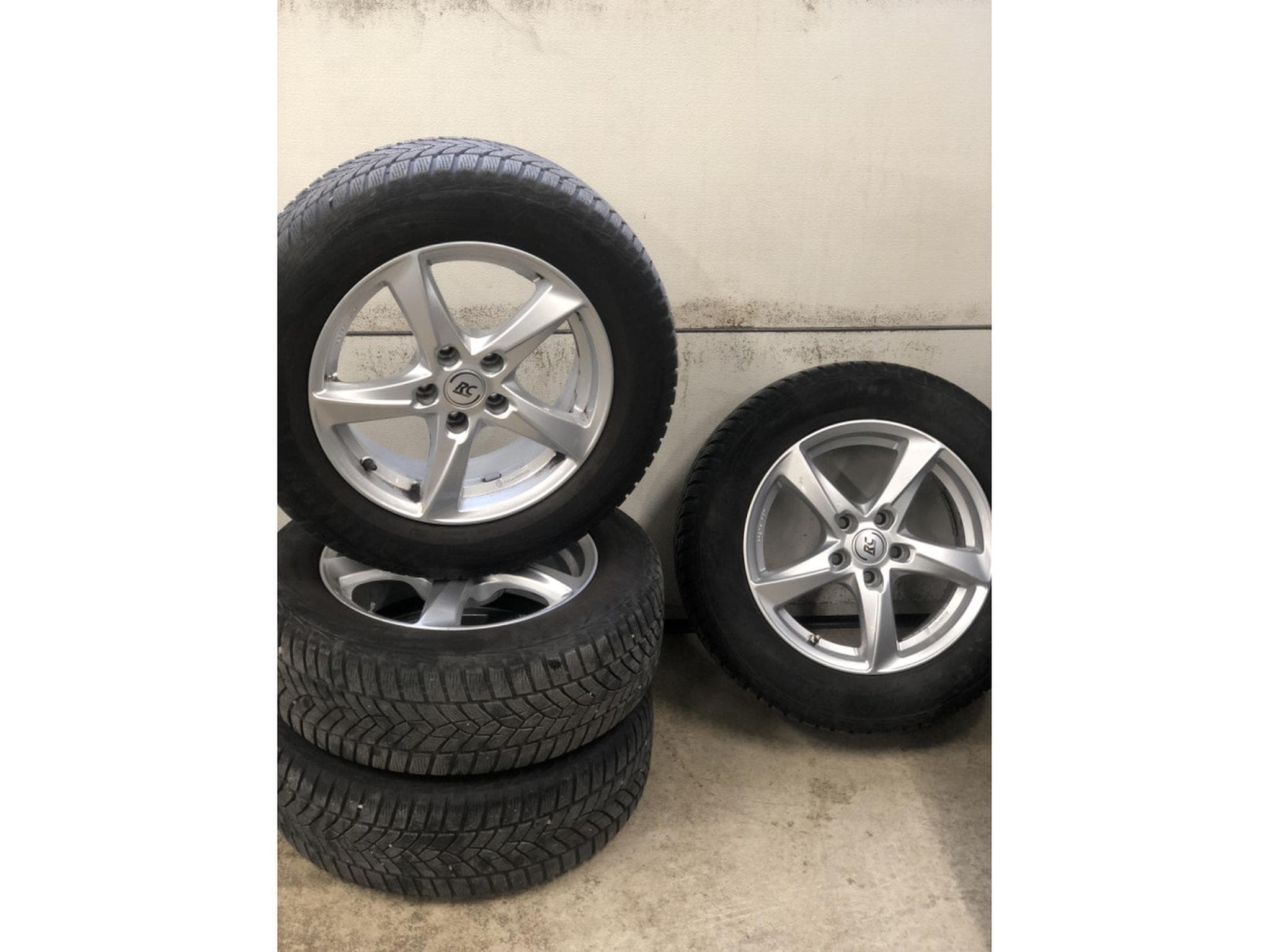Jantes alu + Pneus h – 16" - Photo 1