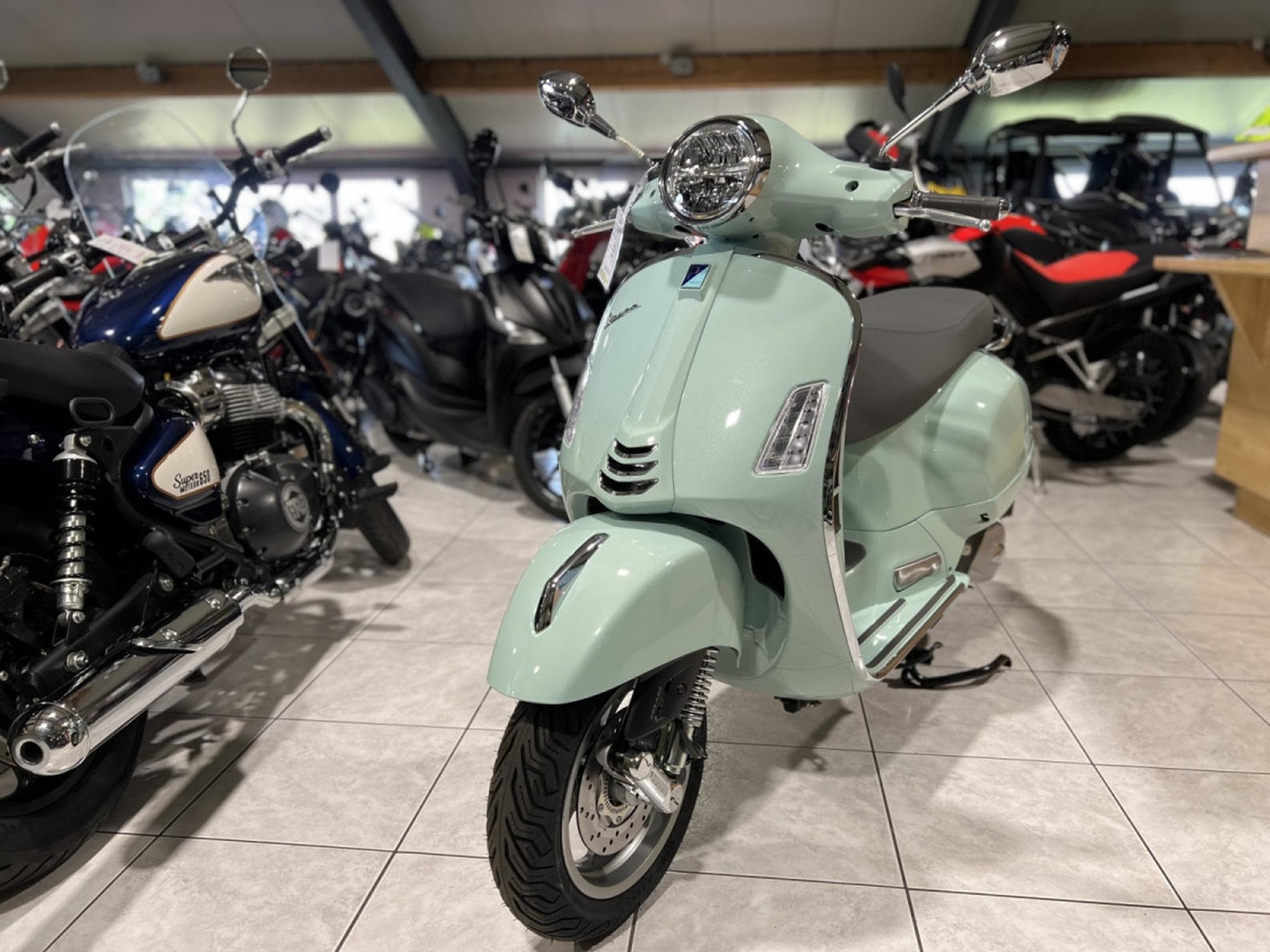 Vespa GTS Classica (2026) - Photo 2