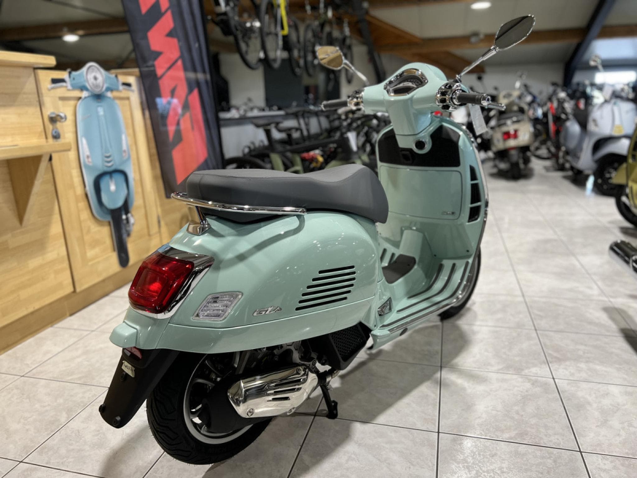 Vespa GTS Classica (2026) - Photo 3