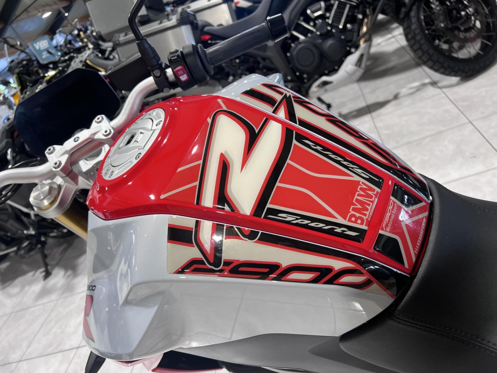 BMW F 900 R (2020) - Photo 4