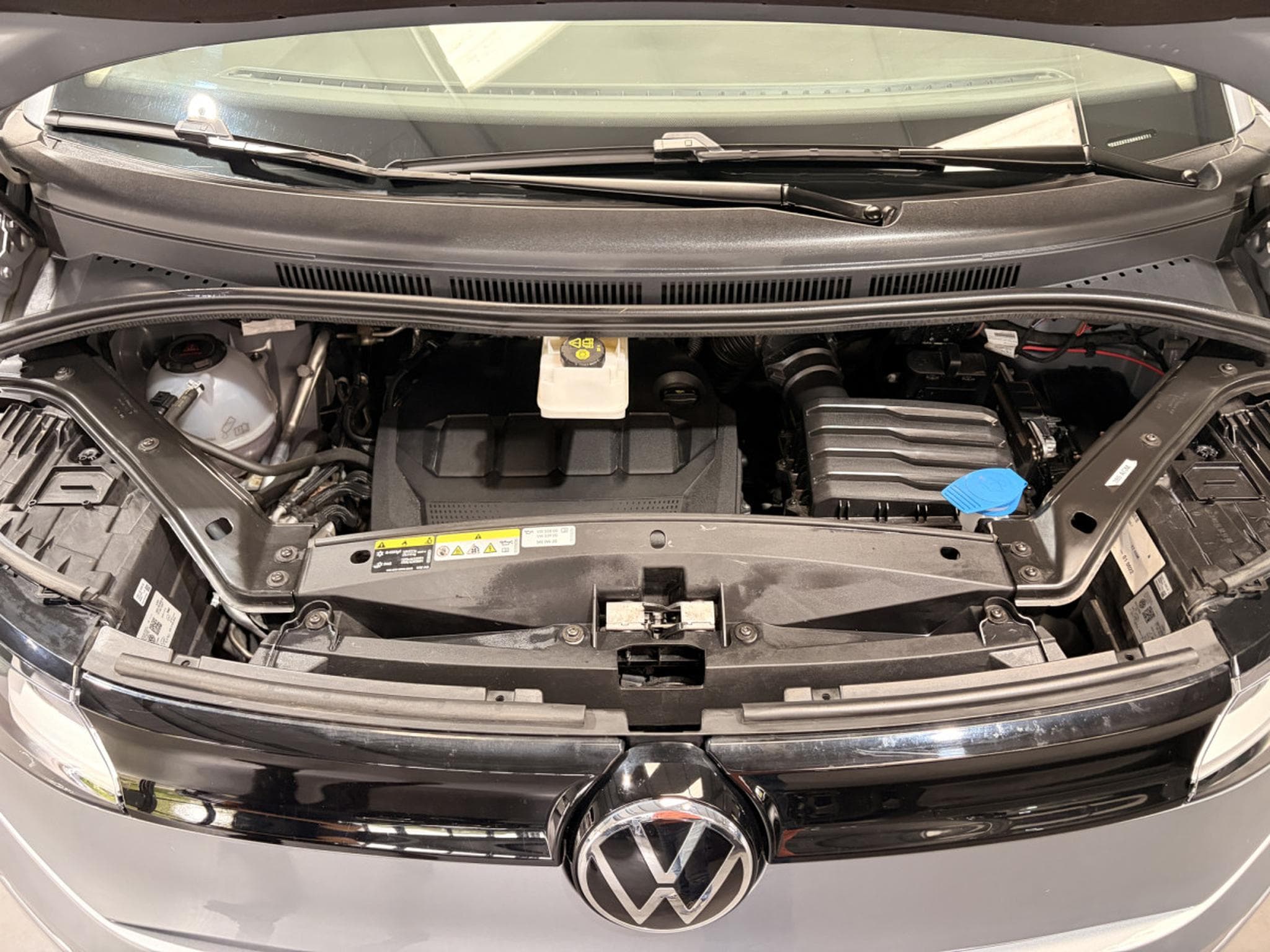 VW Multivan 2.0 TDI 150 7 places (2024) - Photo 14
