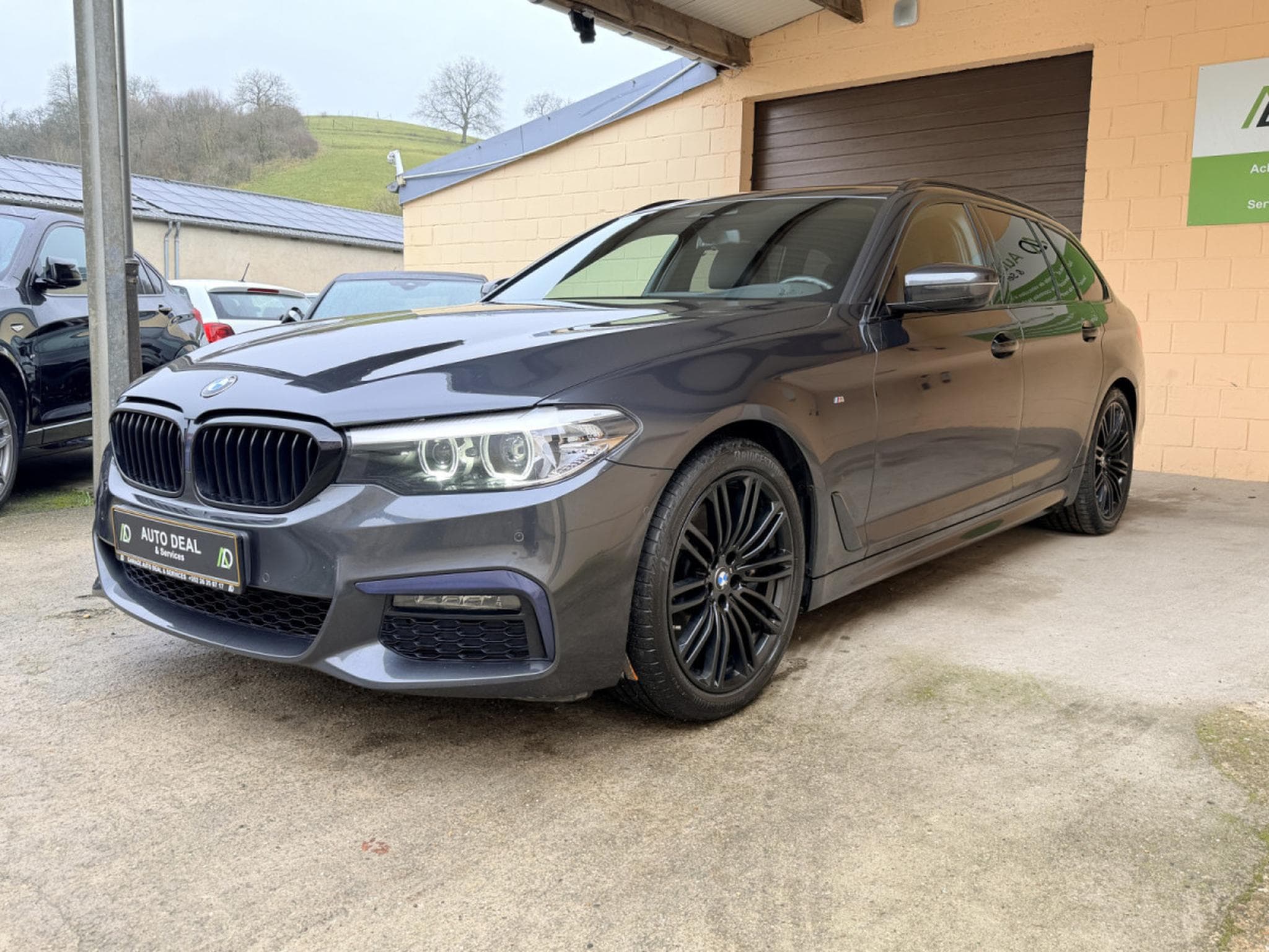 BMW 530 i Touring PACK-M Int/Ext  Head-up Car Play 252CV (2020) - Photo 3