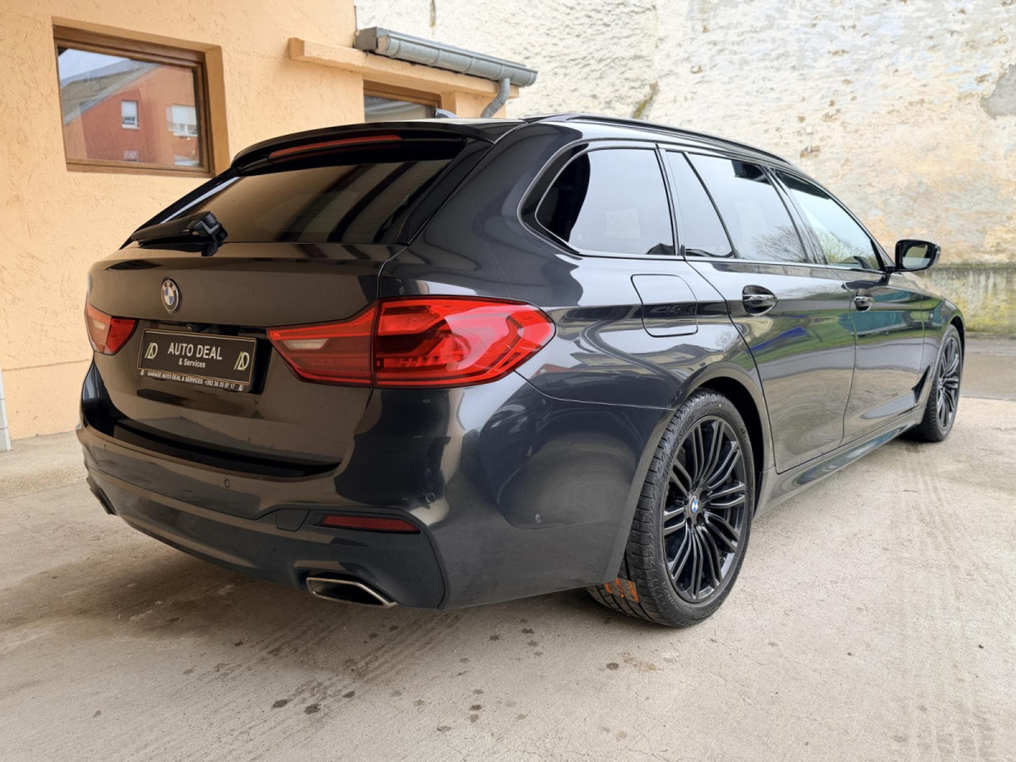 BMW 530 i Touring PACK-M Int/Ext  Head-up Car Play 252CV (2020) - Photo 5