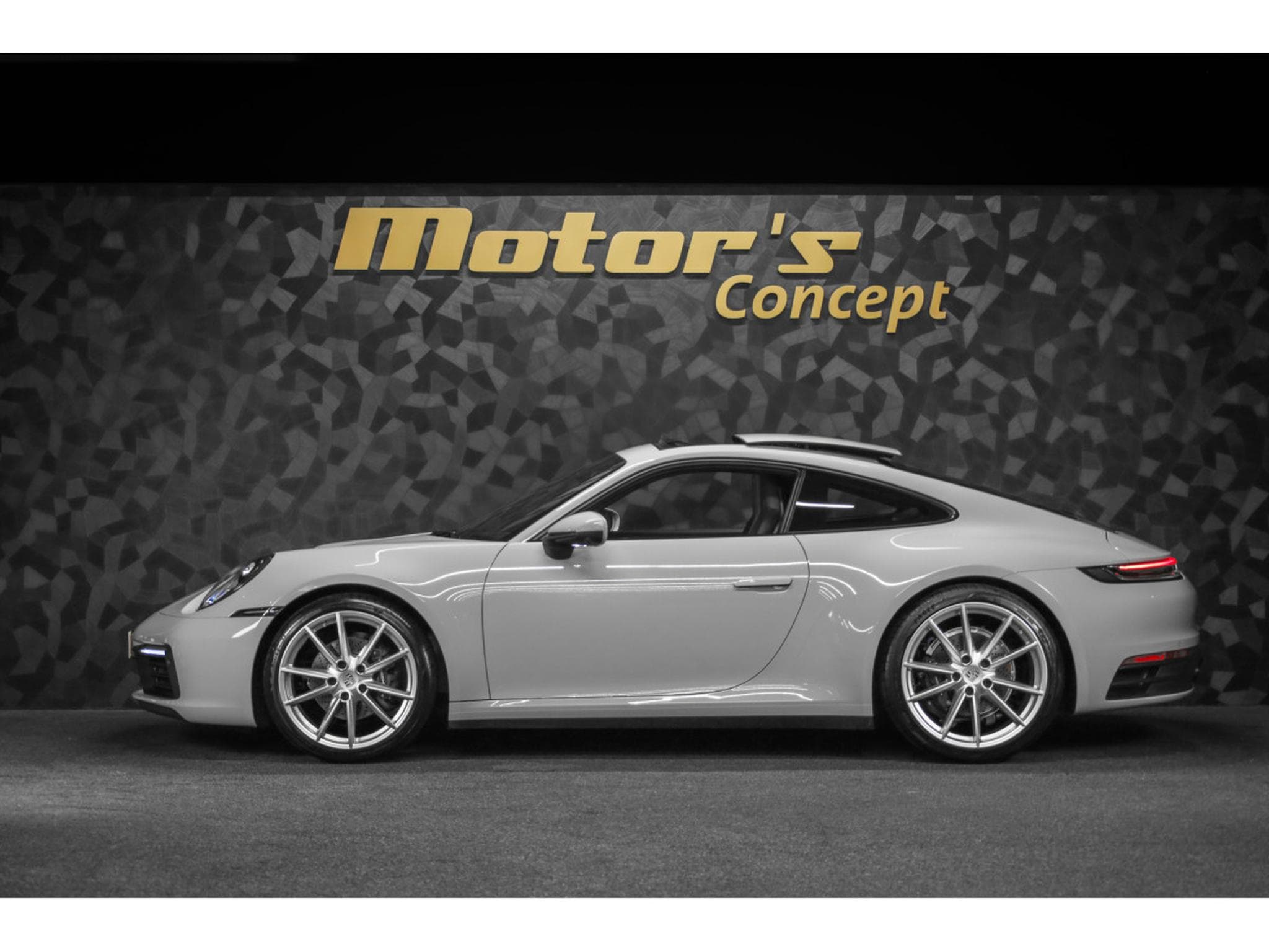 Porsche 911 992.1 Carrera Coupé PDK (2024) - Photo 2