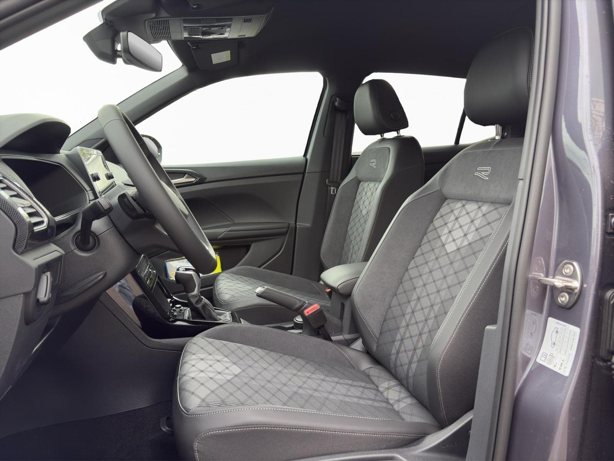VW Tiguan R-Line (2026) - Photo 8