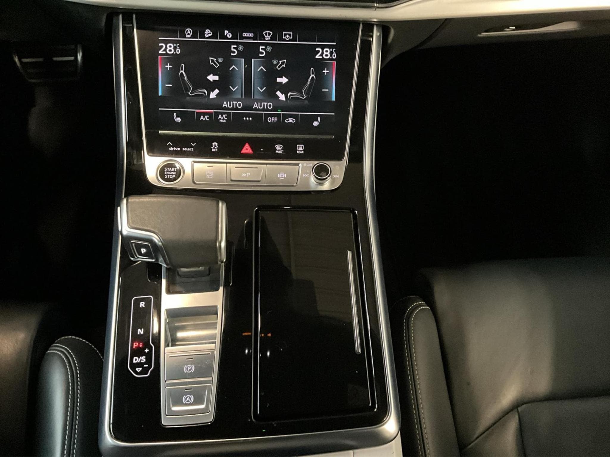 Audi Q8 50TDI+Quattro+Tiptronic+S-Line (2023) - Foto 12