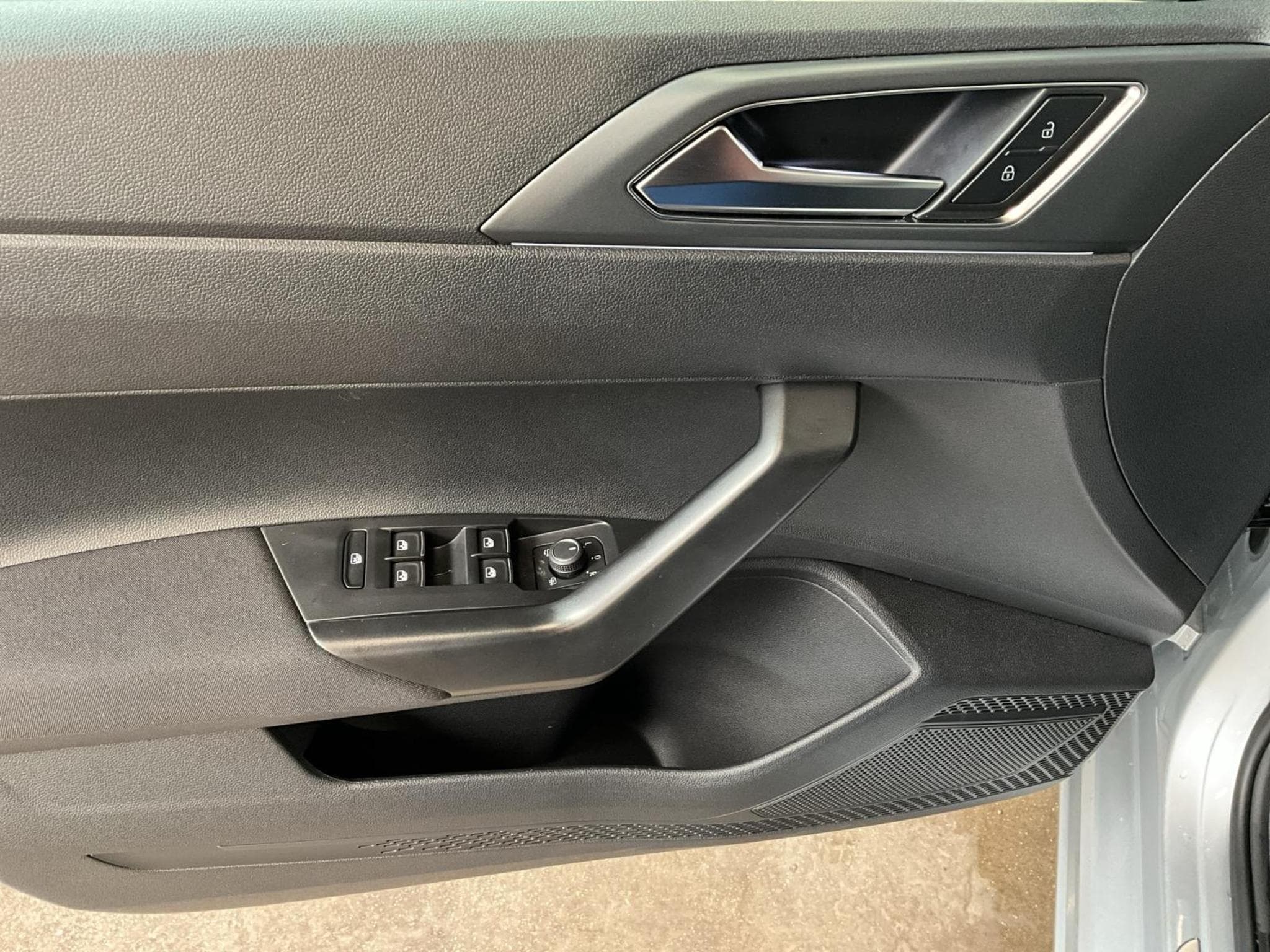 VW Taigo R-Line+DSG+P.Technik+P.Lum. (2022) - Foto 10