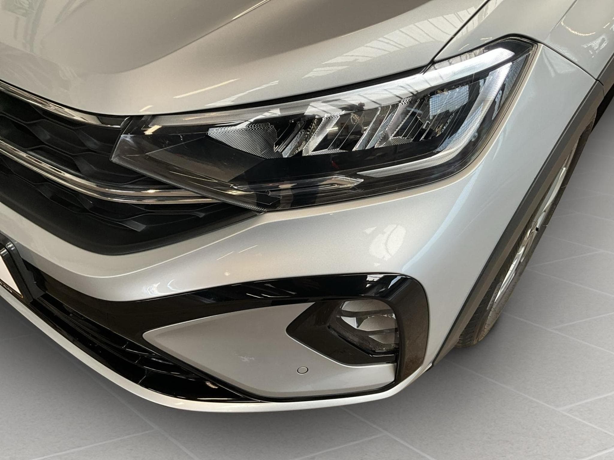 VW Taigo R-Line+DSG+P.Technik+P.Lum. (2022) - Foto 9