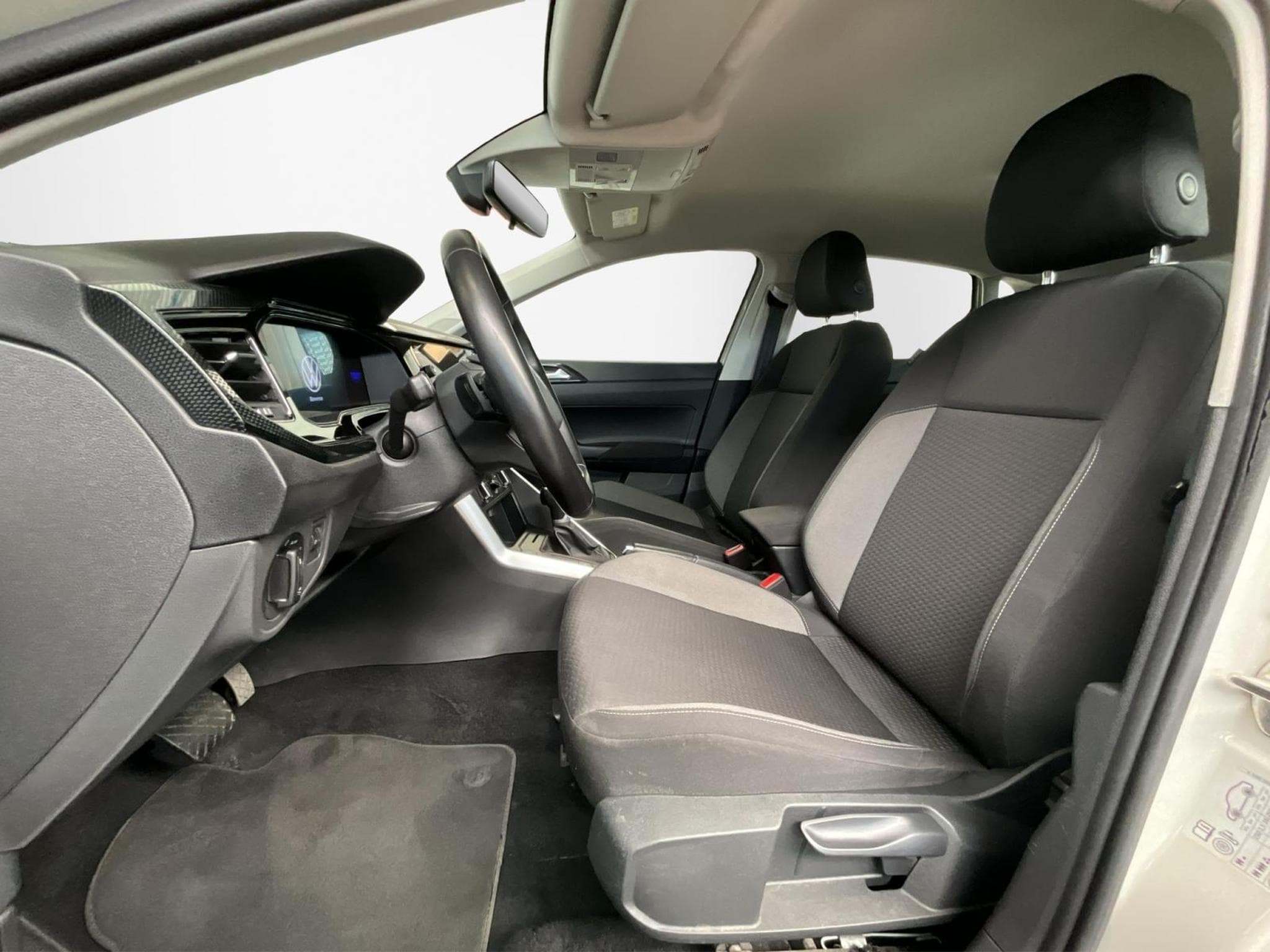 VW Polo Life+DSG+RearView+LED (2023) - Photo 11