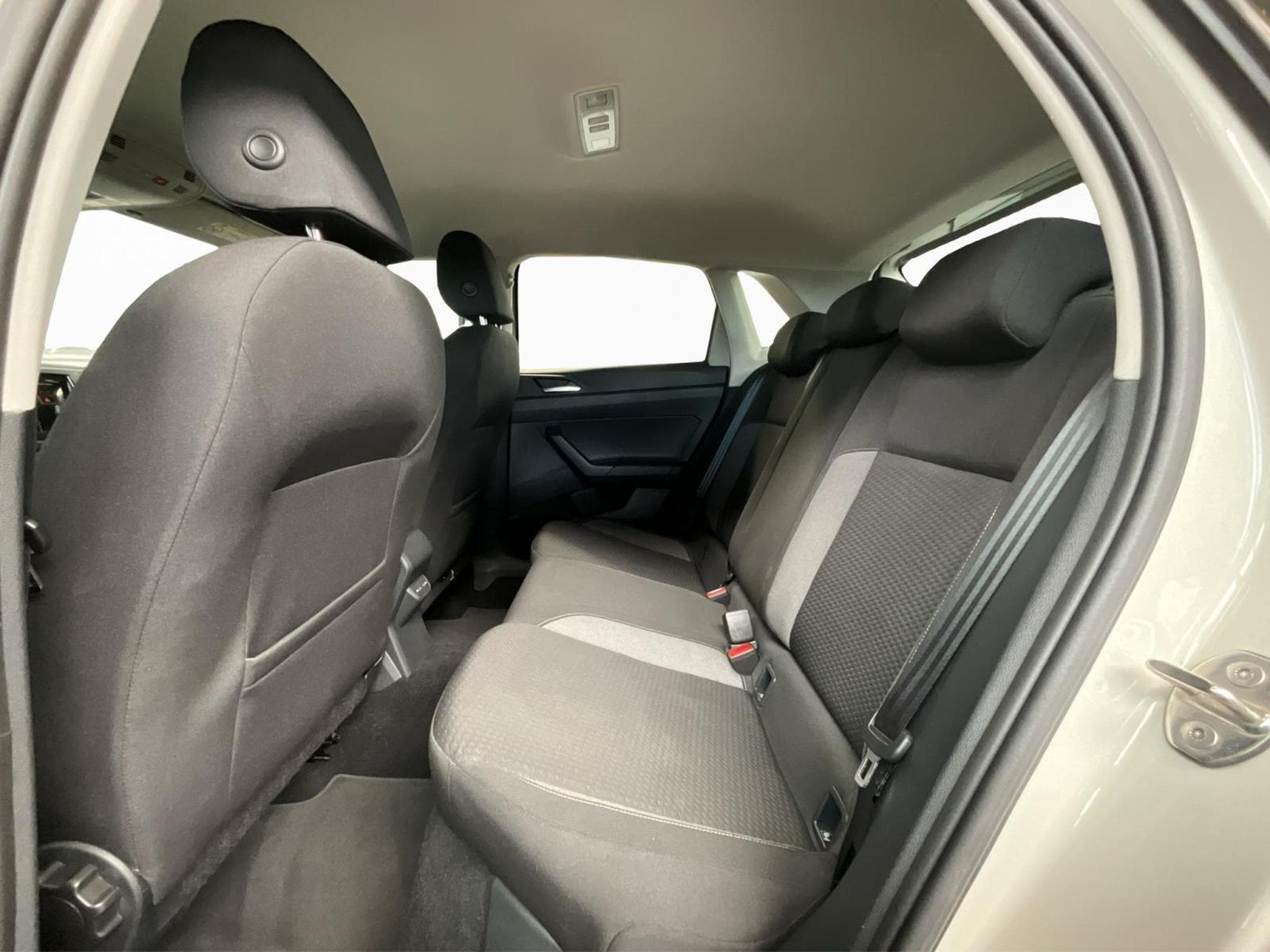 VW Polo Life+DSG+RearView+LED (2023) - Photo 18
