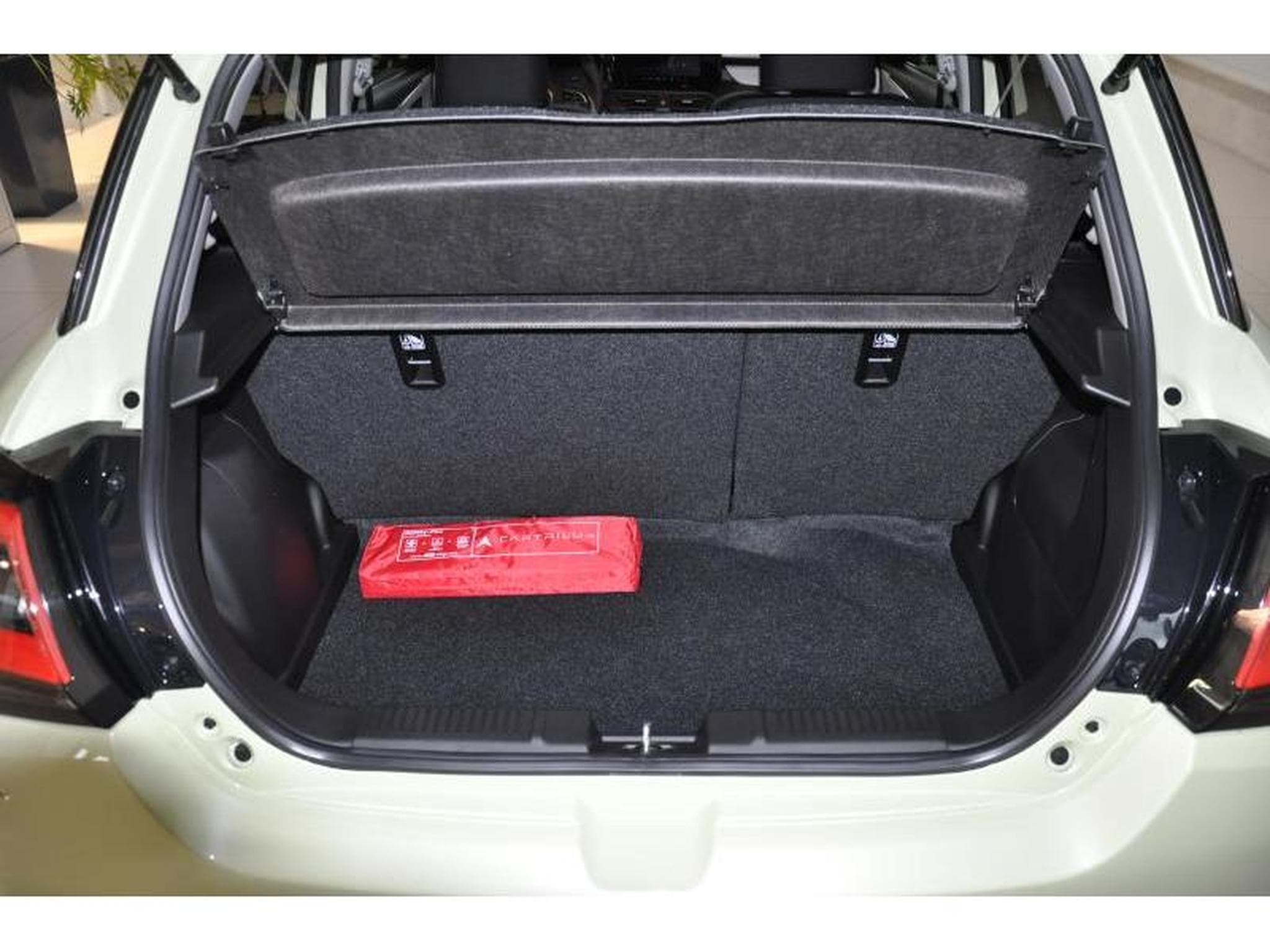 Suzuki Swift GLX AUTO7 (2026) - Foto 12