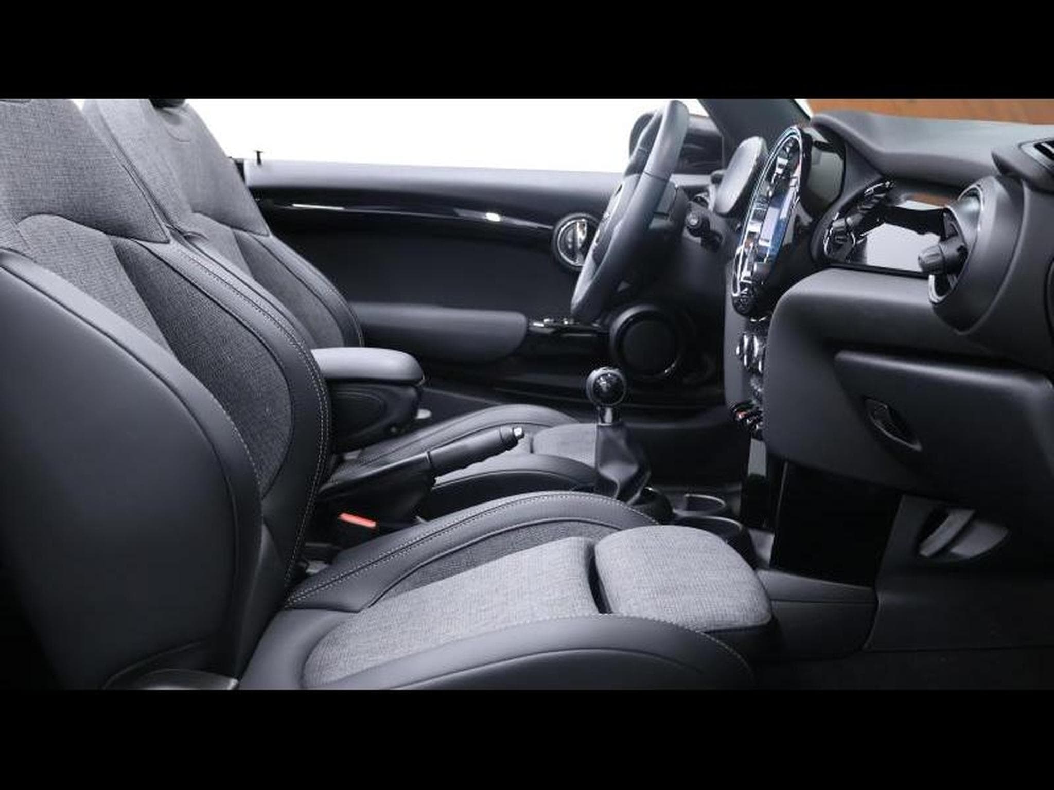MINI Cooper cabriolet 136cv steptronic (2021) - Photo 25