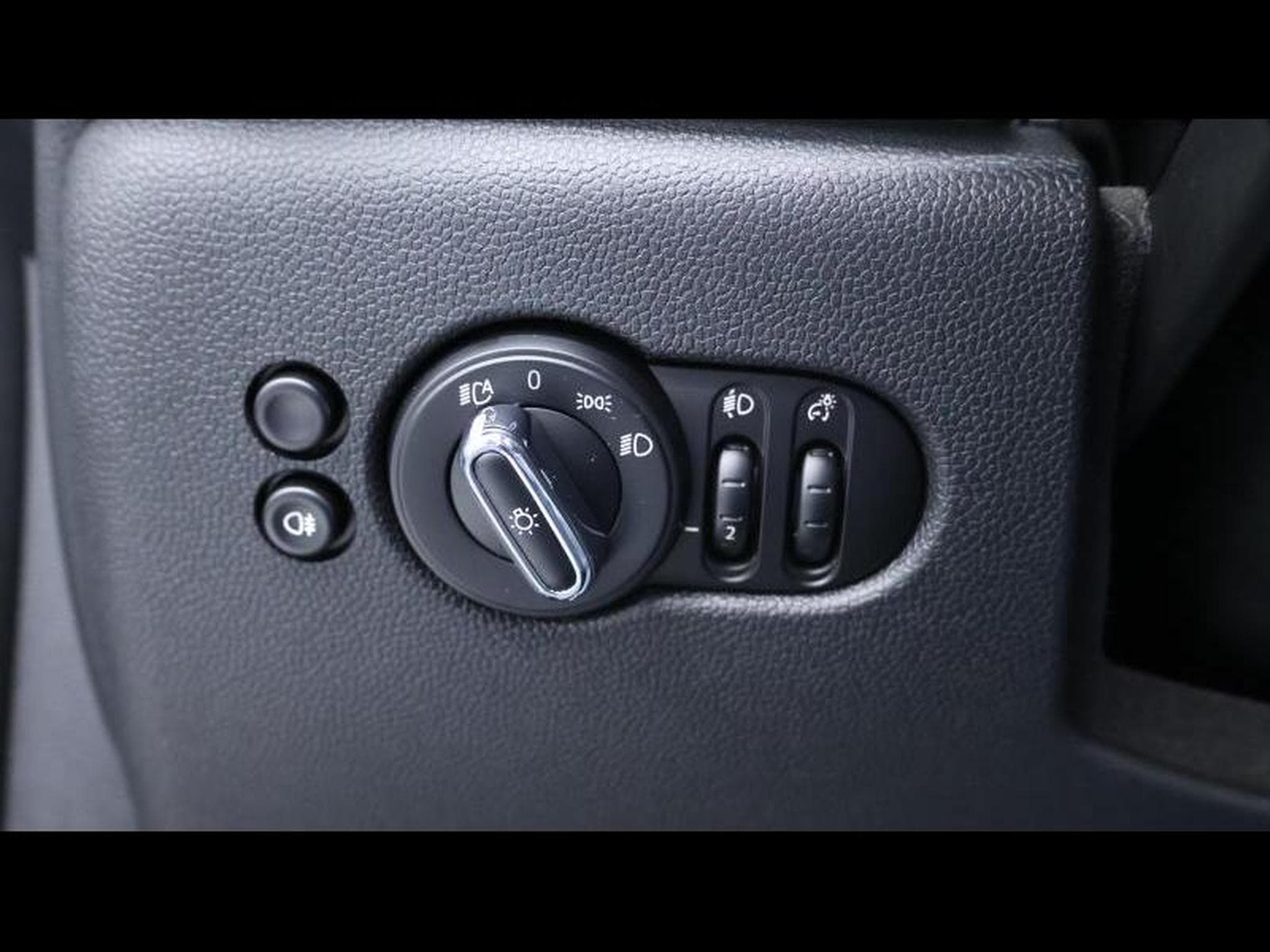 MINI Cooper cabriolet 136cv steptronic (2021) - Photo 45