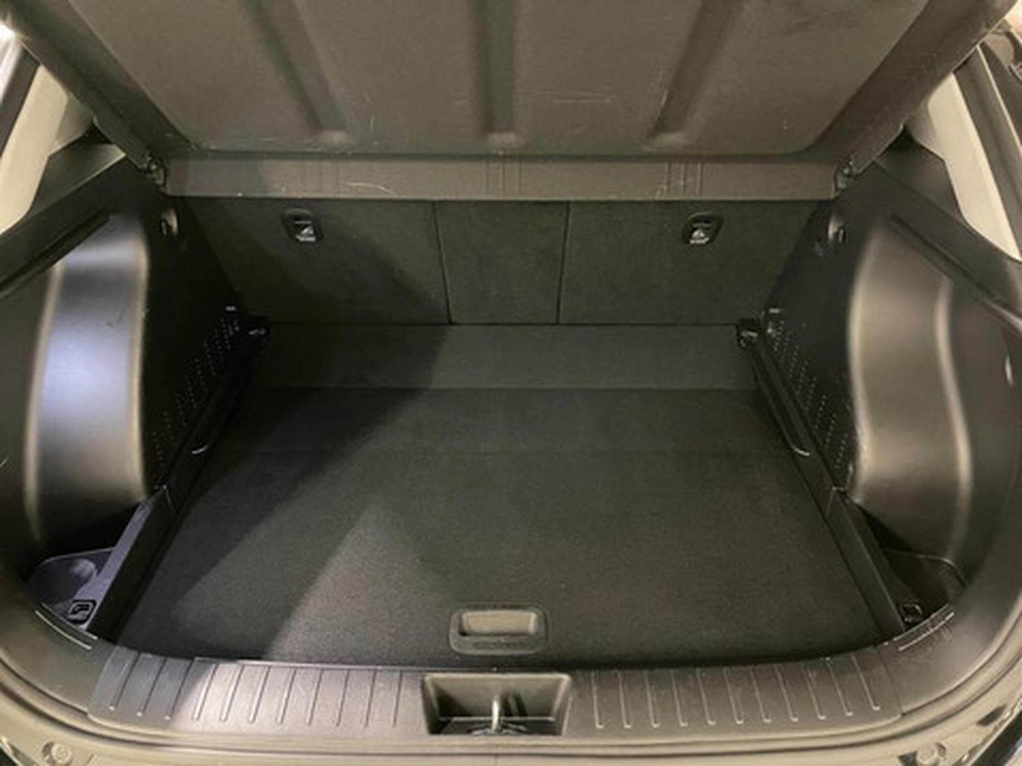 Hyundai Kona 1.0 T-GDI Techno 48V 7-DCT (2024) - Photo 11