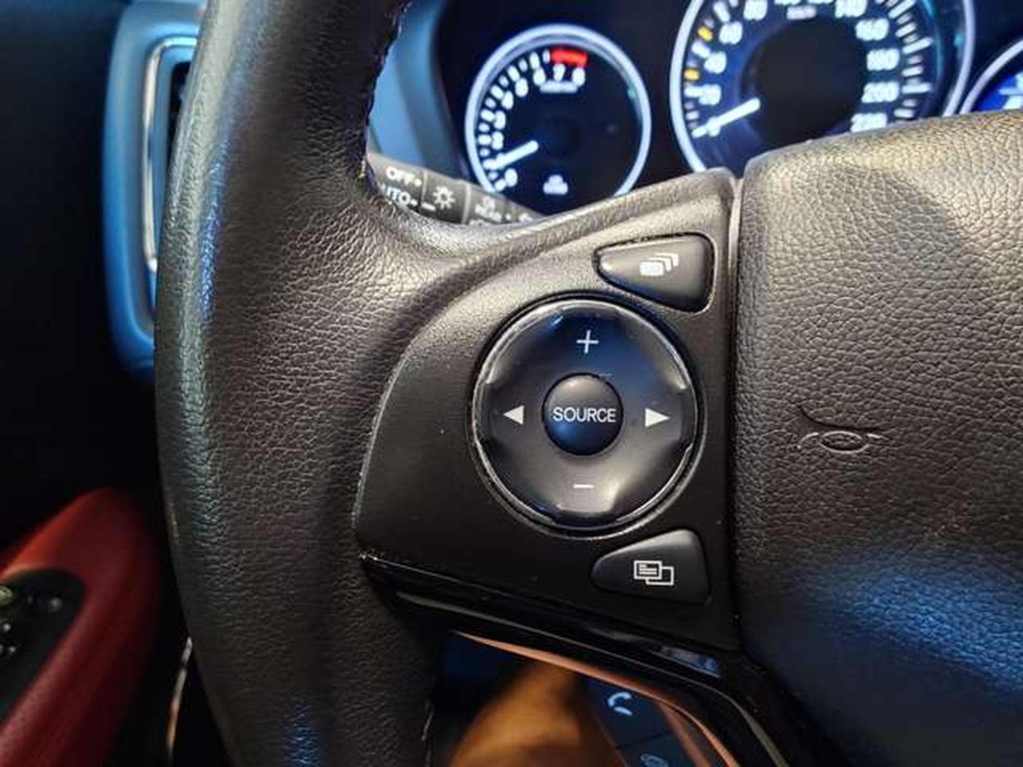 Honda HR-V HR-V 1.5  i-VTEC130 BLACK EDITON (2018) - Photo 9