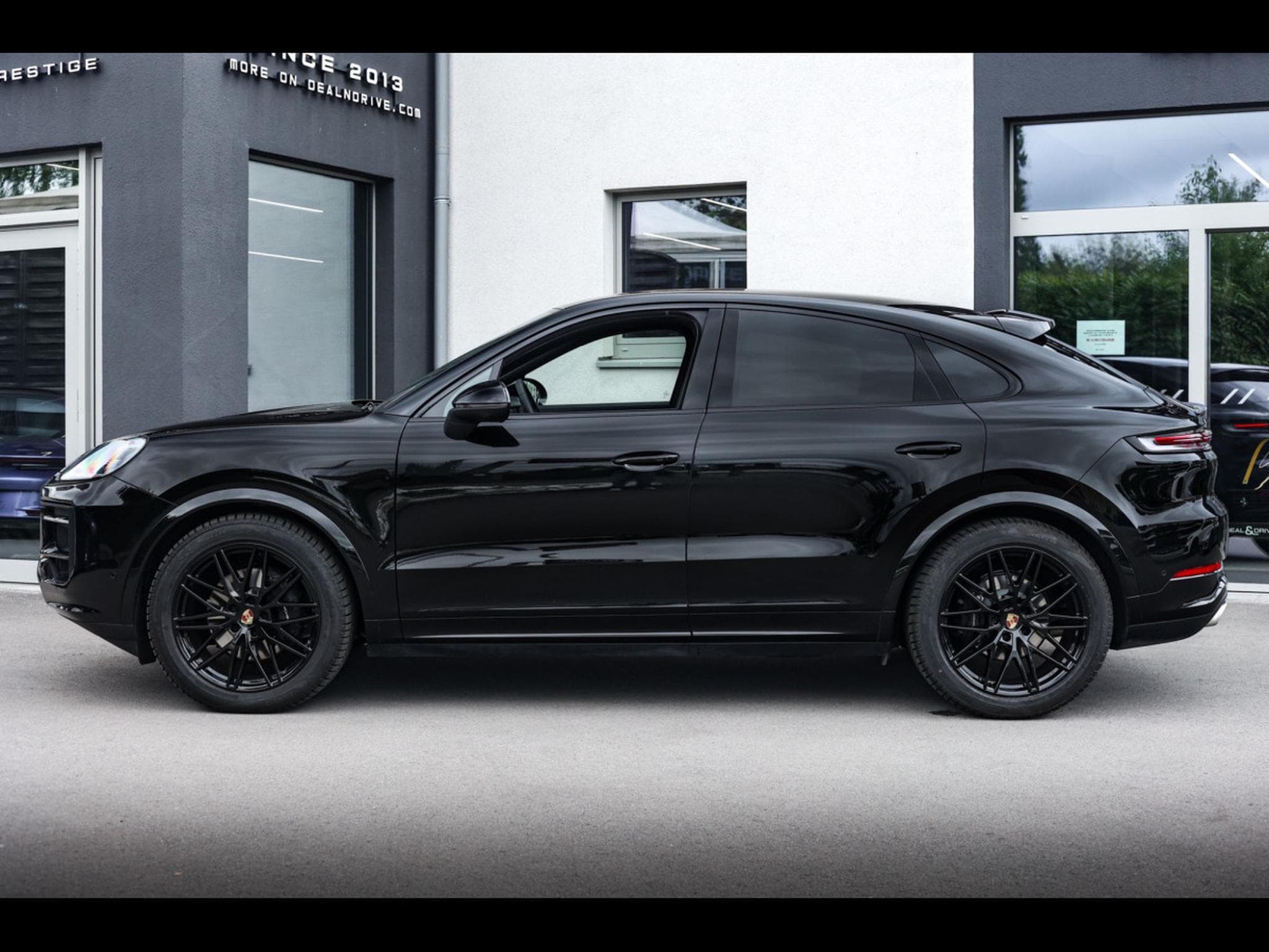Porsche Cayenne COUPE III (2) 3.0 V6 (353 CH) – CHROMITE BLACK METALLIC (2025) - Foto 2