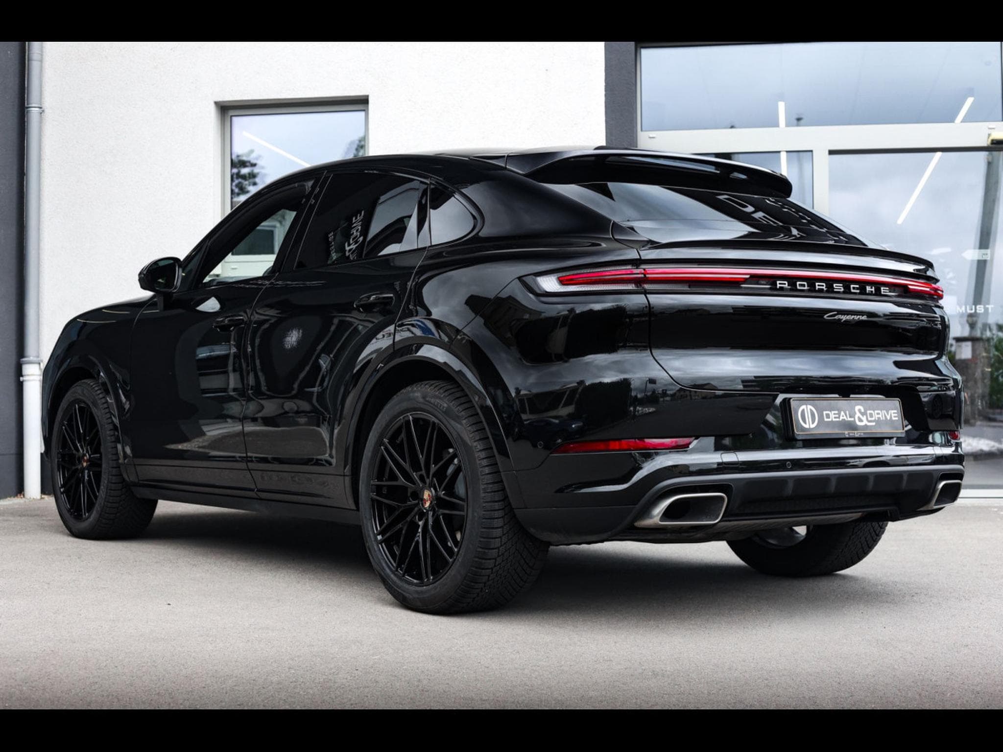 Porsche Cayenne COUPE III (2) 3.0 V6 (353 CH) – CHROMITE BLACK METALLIC (2025) - Foto 3