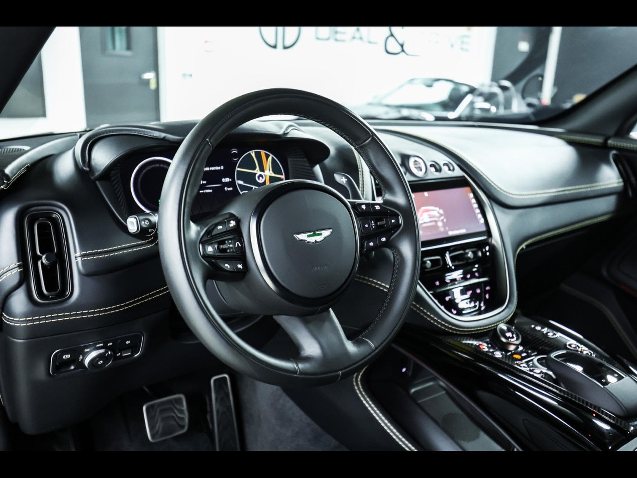 Aston-Martin DBX 707 4.0 V8 - ONYX BLACK METALLIC (2023) - Photo 10