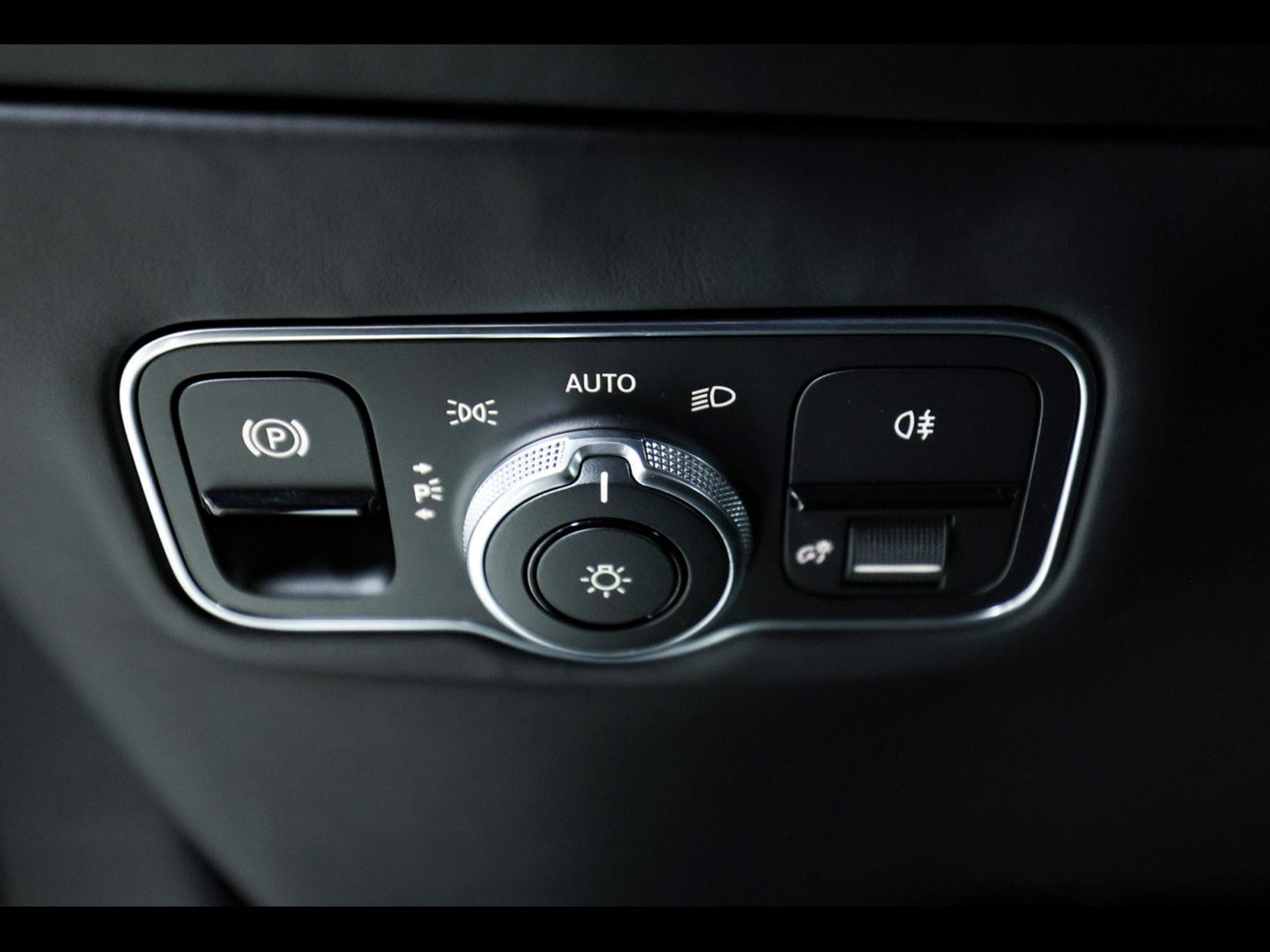 Aston-Martin DBX 707 4.0 V8 - ONYX BLACK METALLIC (2023) - Photo 20