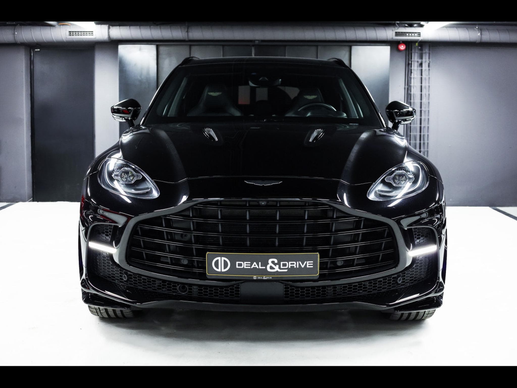 Aston-Martin DBX 707 4.0 V8 - ONYX BLACK METALLIC (2023) - Photo 5
