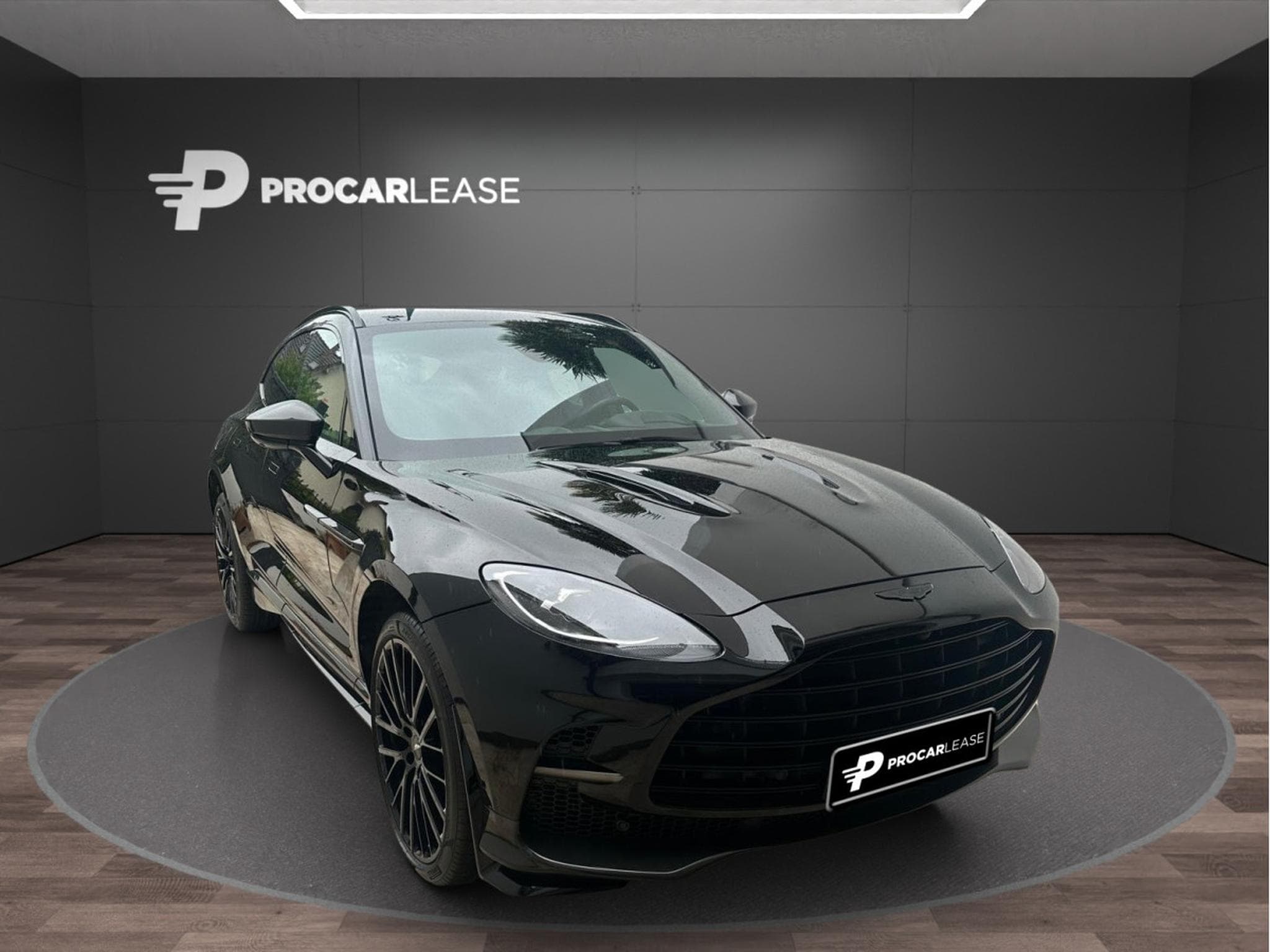 Aston-Martin DBX DBX 707 V8 4x4 / FULL CARBON (2023) - Foto 1