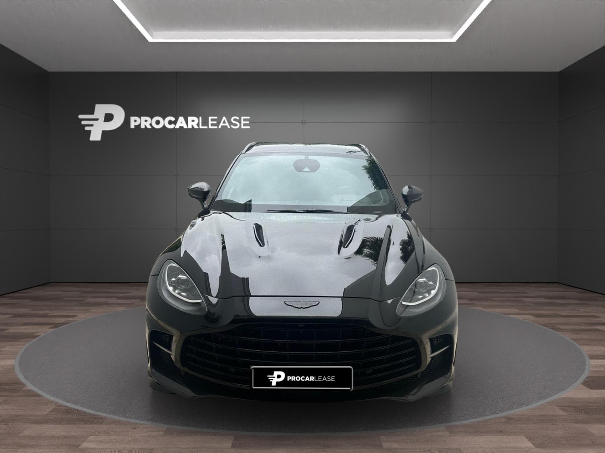 Aston-Martin DBX DBX 707 V8 4x4 / FULL CARBON (2023) - Foto 2