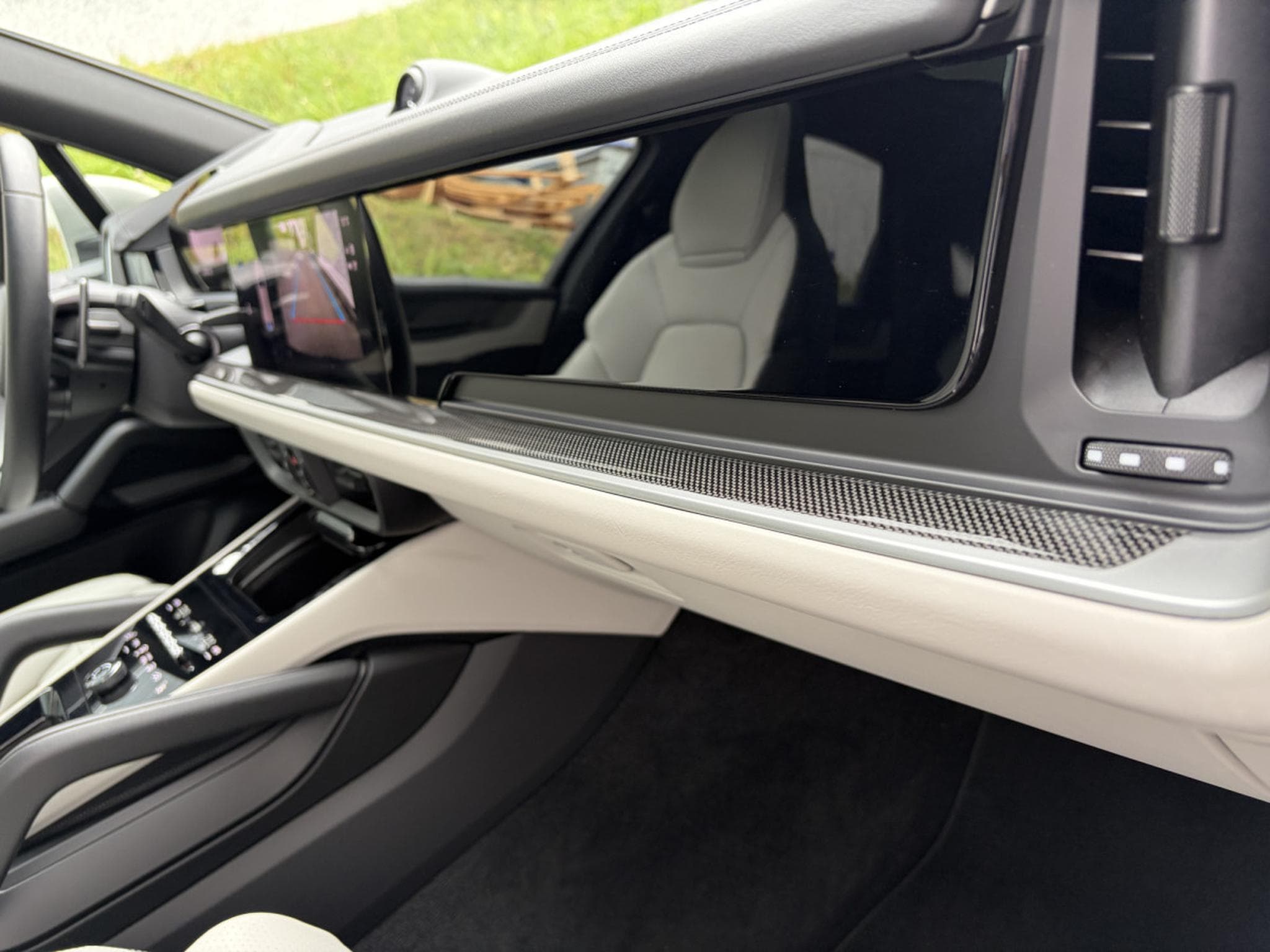 Porsche Cayenne S 4.0 441/ BI-COLOR/ CARBON/ (2023) - Foto 22