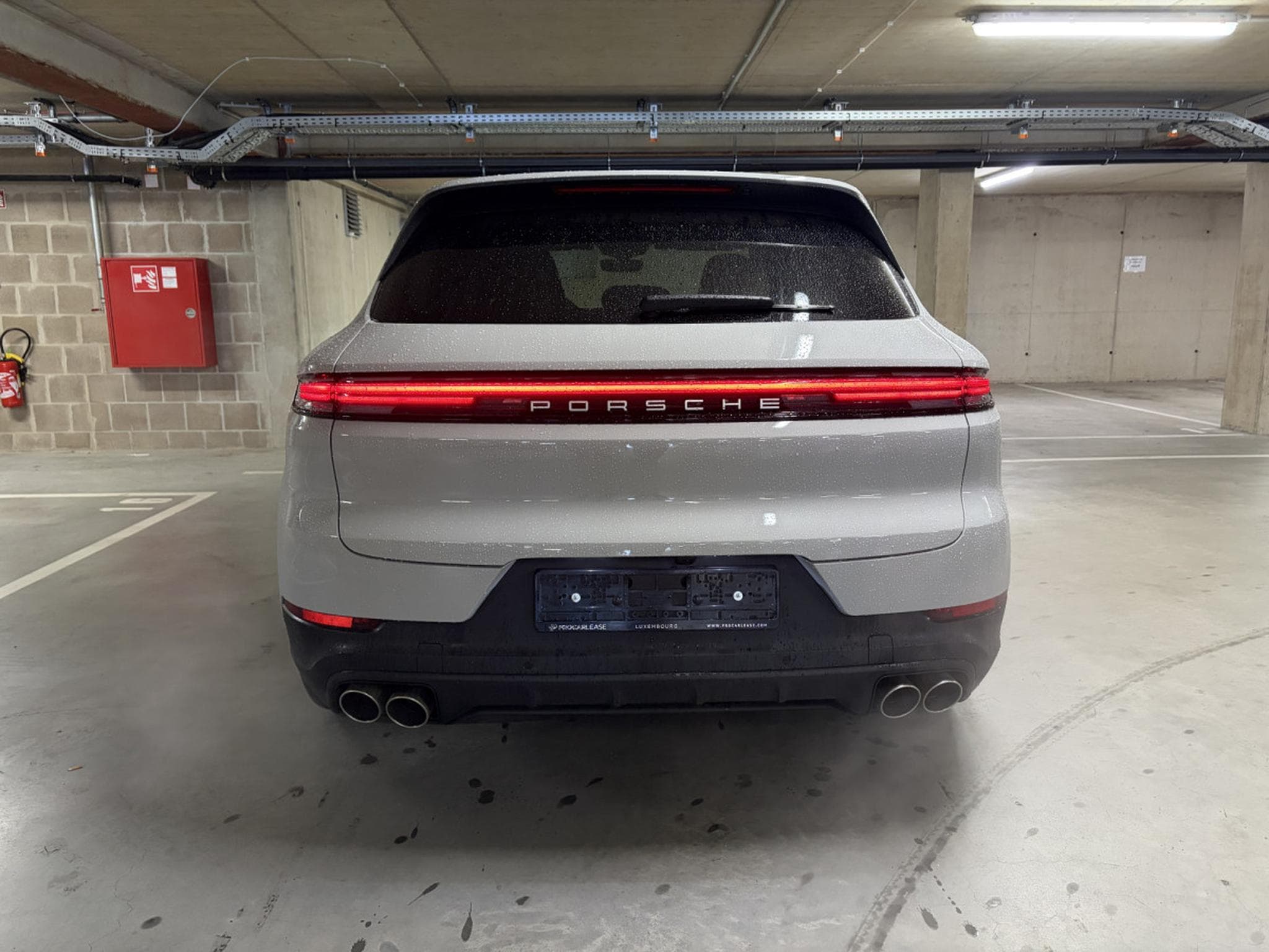 Porsche Cayenne S 4.0 441/ BI-COLOR/ CARBON/ (2023) - Foto 7