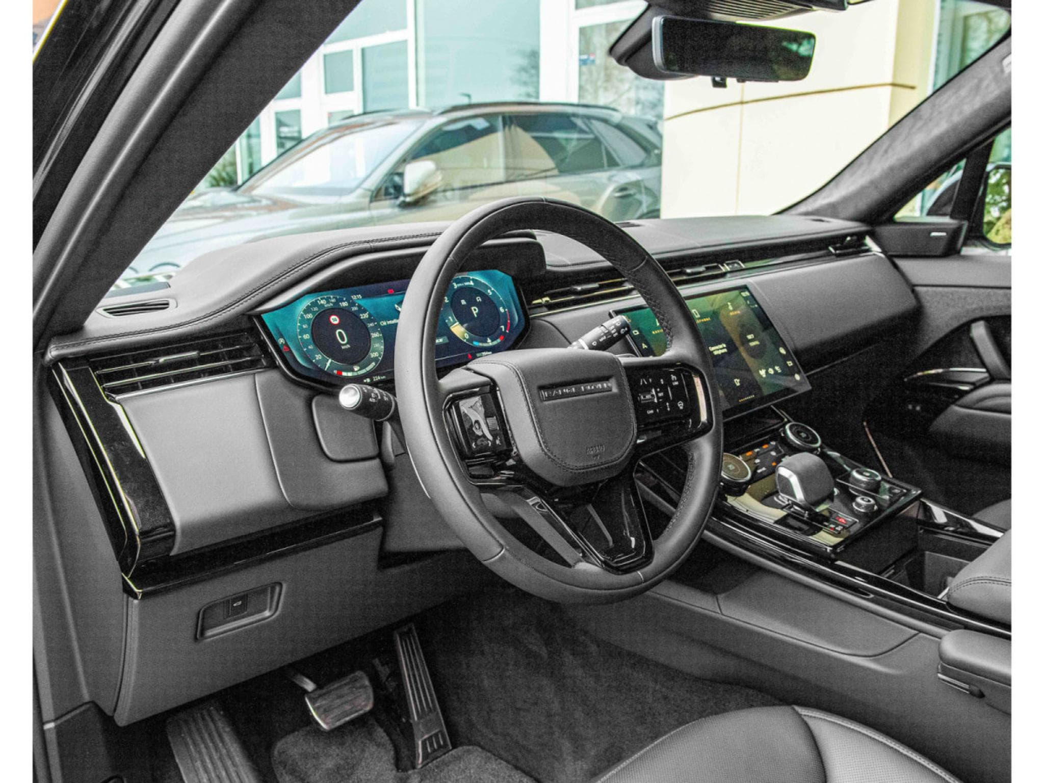 Land-Rover Range Rover Sport P530 V8 FIRST EDITION BLACK PACK (2023) - Photo 16