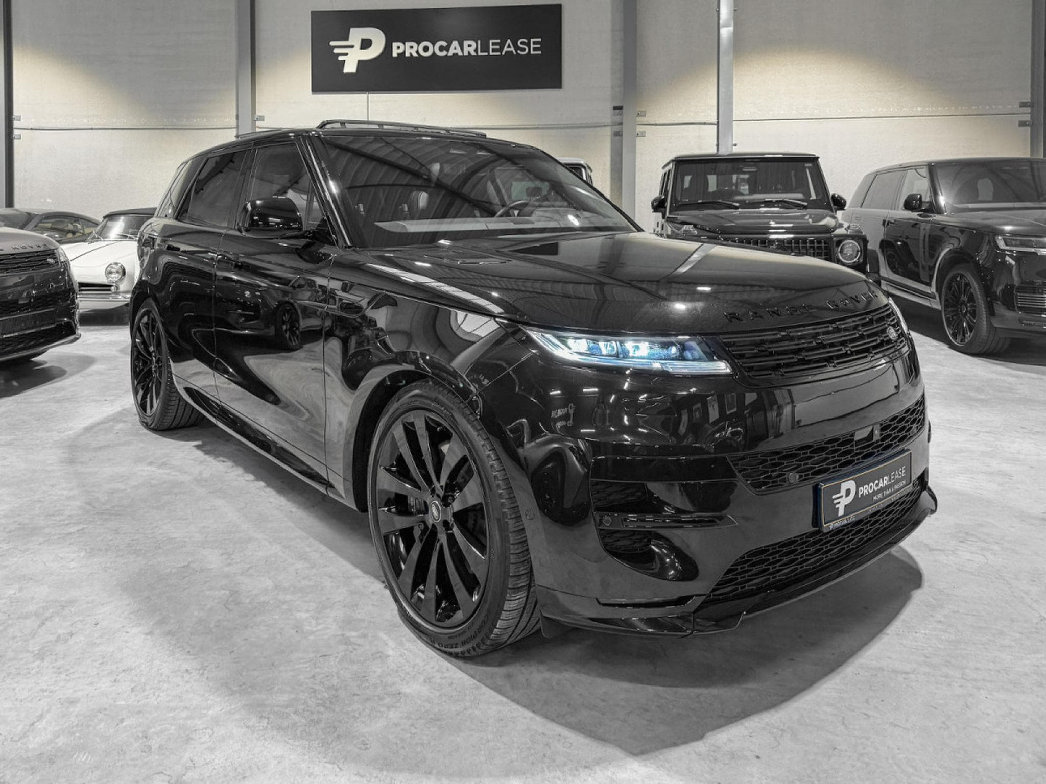 Land-Rover Range Rover Sport P530 V8 FIRST EDITION BLACK PACK (2023) - Photo 6